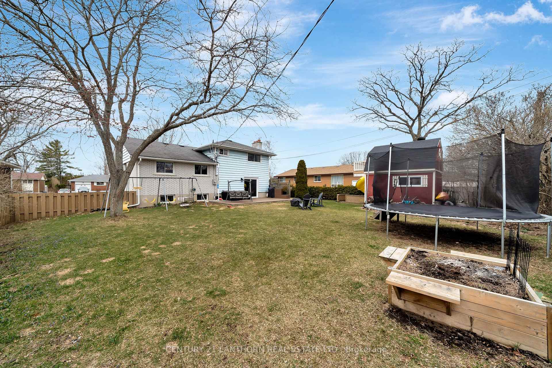 Photo 35 of 25 Sidney Crescent, Quinte West, Sidney Ward — HOMEH