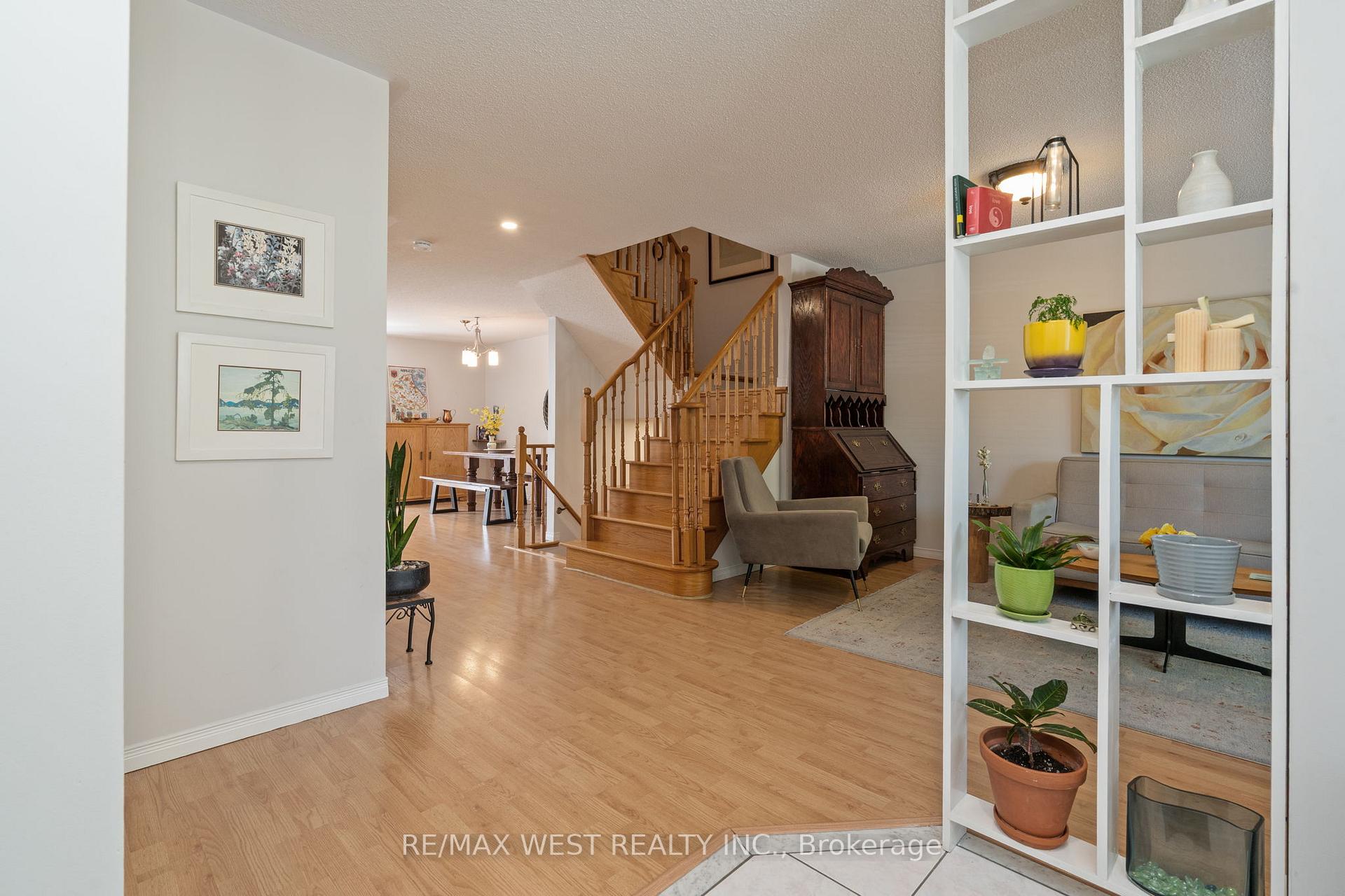 Photo 4 of 125 Colle Melito Way, Vaughan, Sonoma Heights — HOMEH