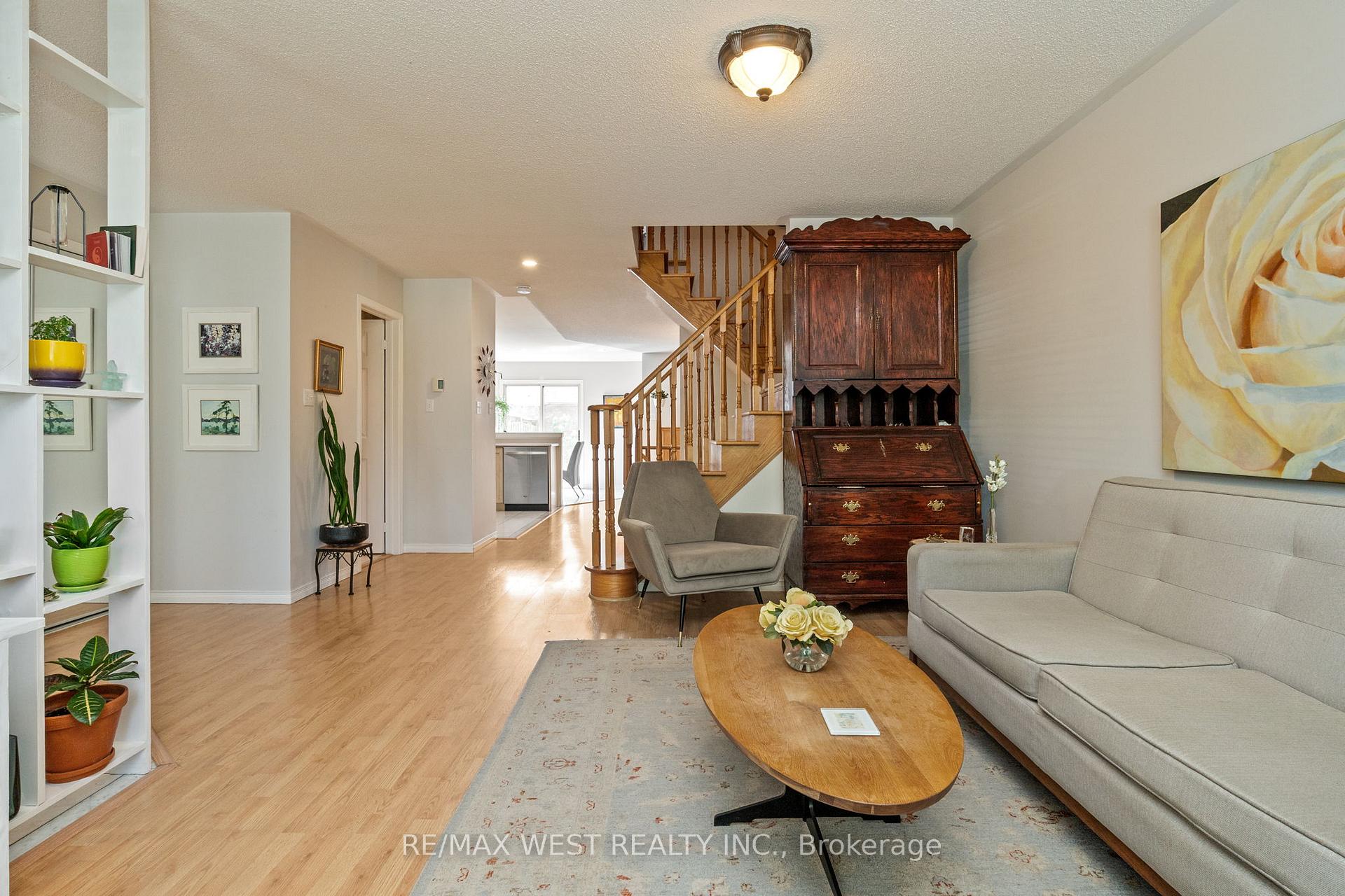 Photo 7 of 125 Colle Melito Way, Vaughan, Sonoma Heights — HOMEH