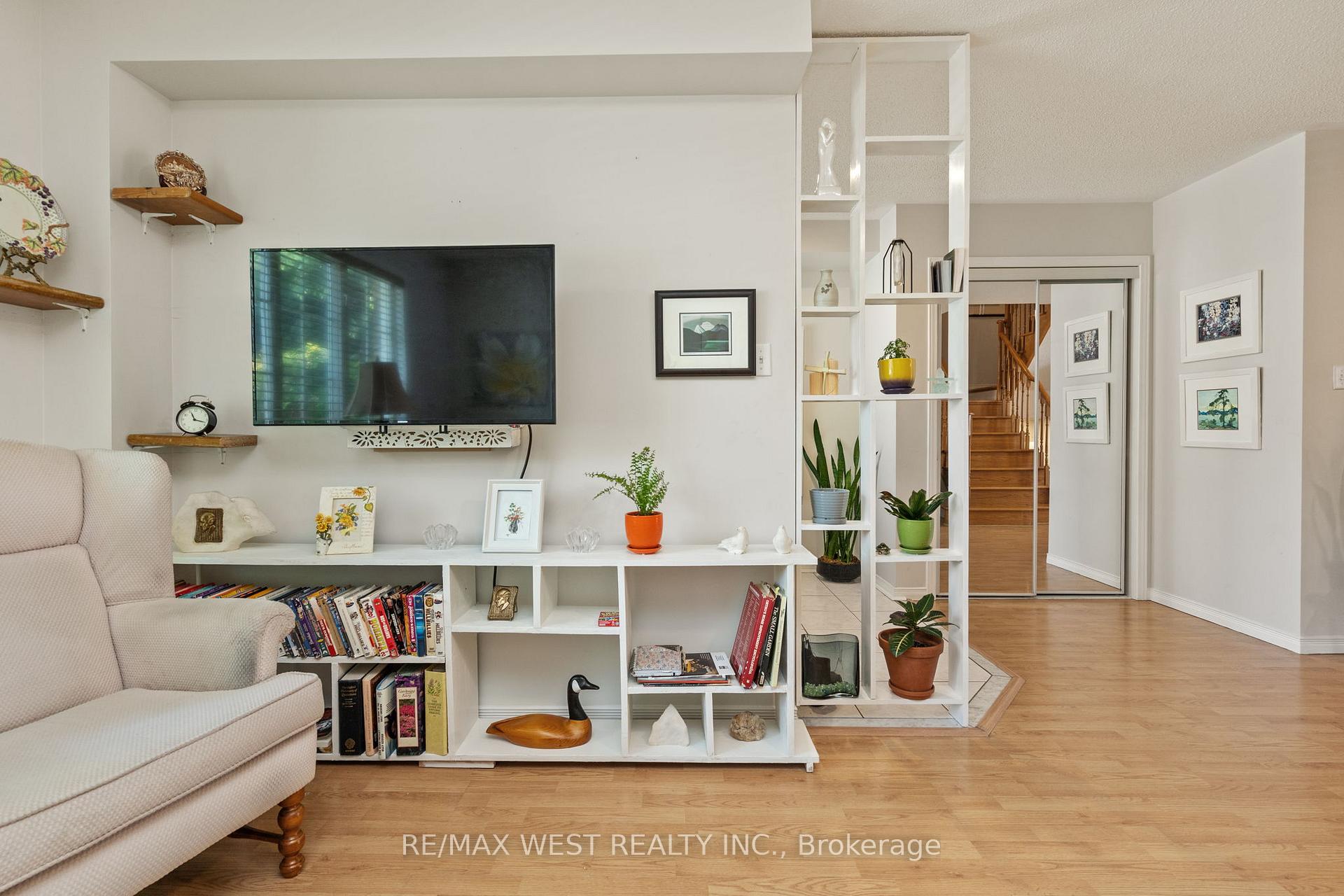 Photo 8 of 125 Colle Melito Way, Vaughan, Sonoma Heights — HOMEH