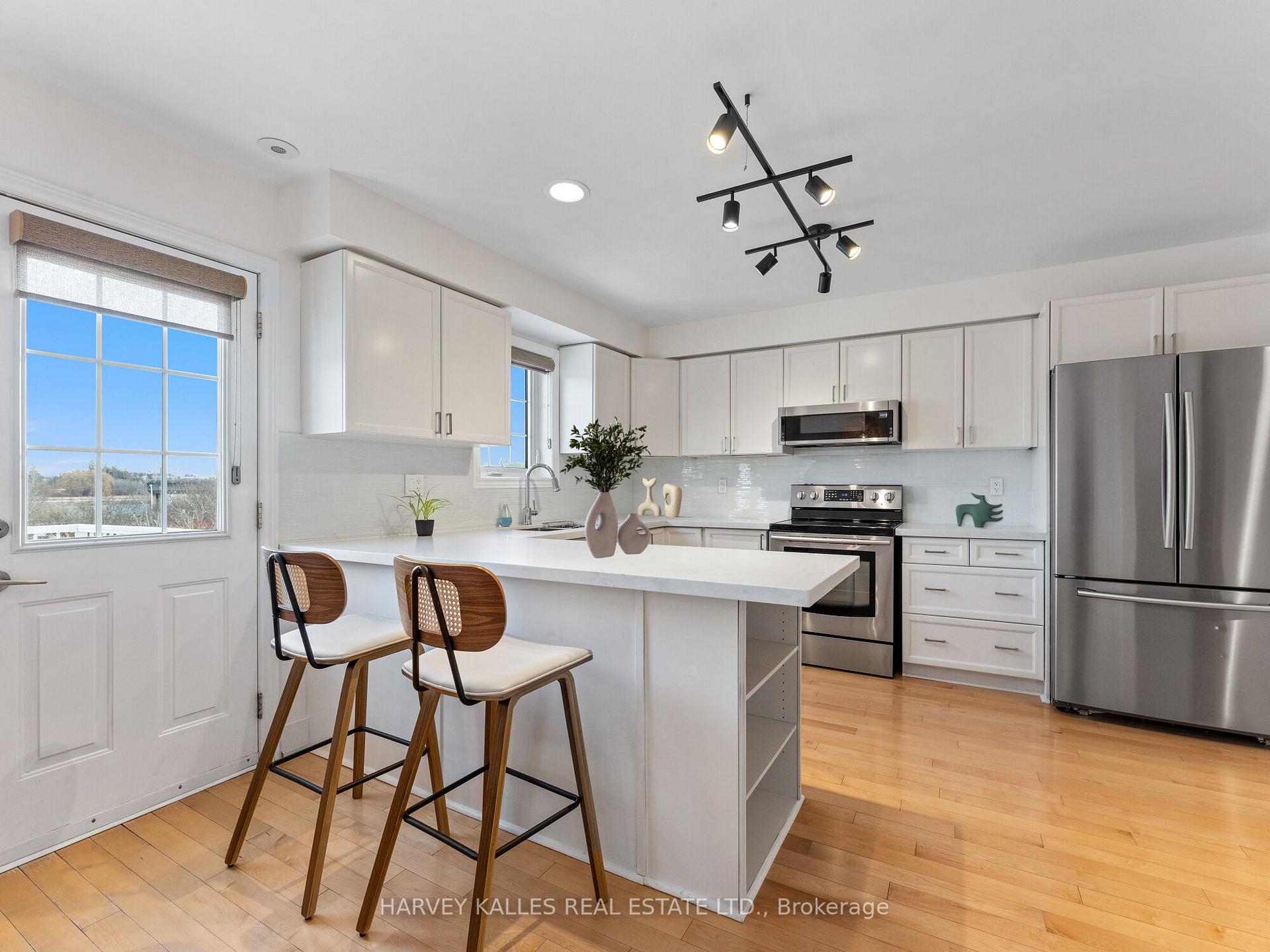 Photo 45 of 609 Liverpool Road, Pickering, Bay Ridges — HOMEH