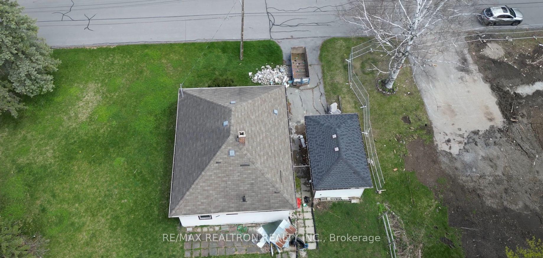 Photo 4 of 82 Bagot Street, Whitby, Brooklin — HOMEH