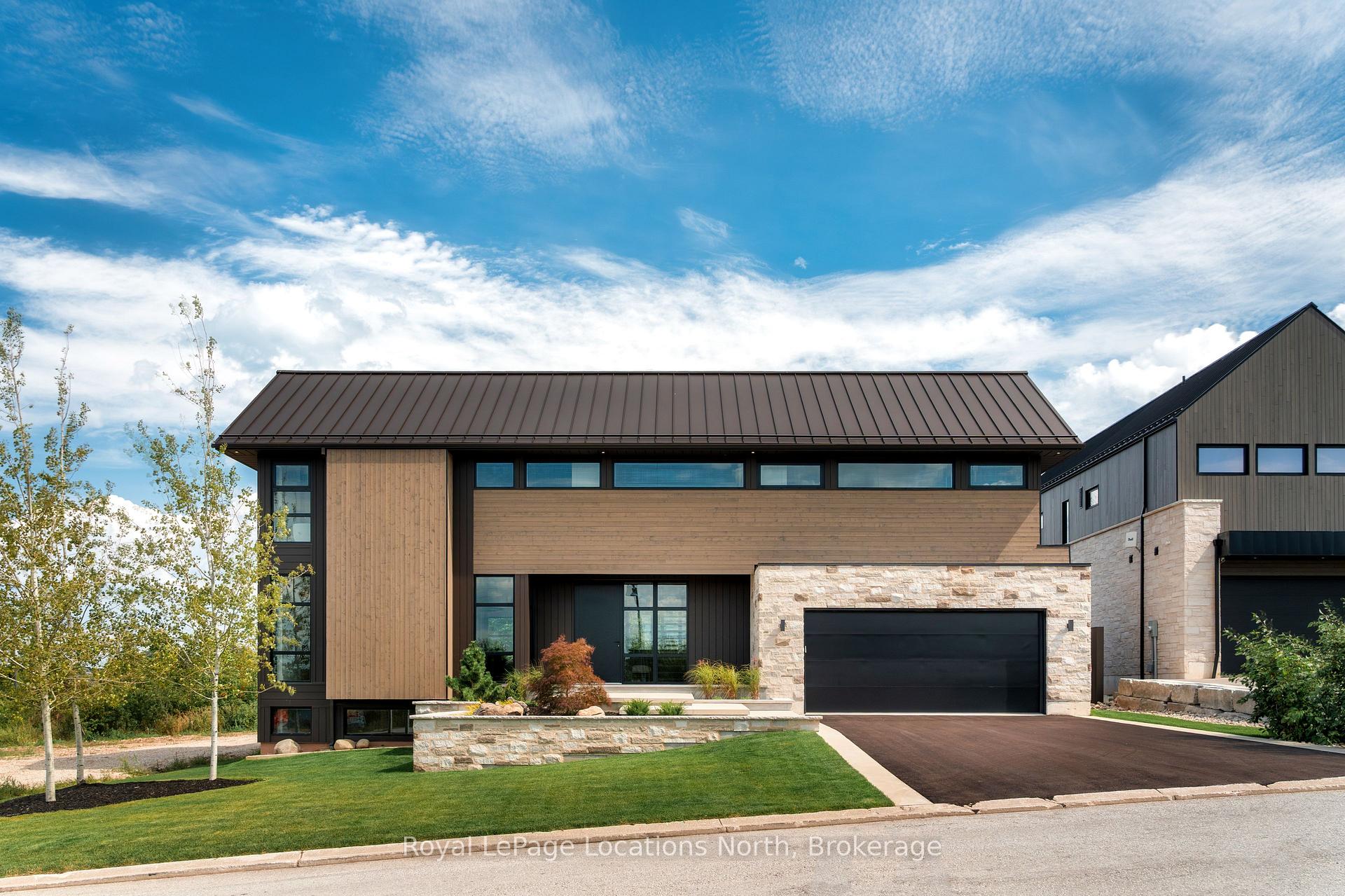 Photo 1 of 104 Maryward Crescent, Blue Mountains — HOMEH