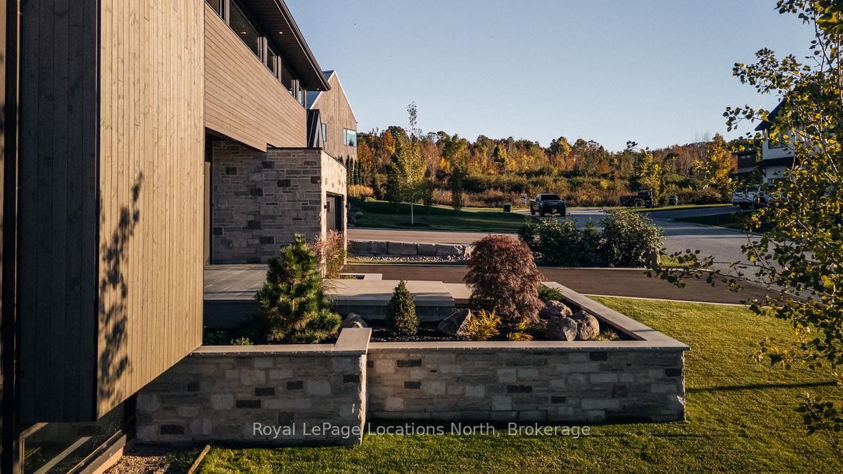 Photo 3 of 104 Maryward Crescent, Blue Mountains — HOMEH