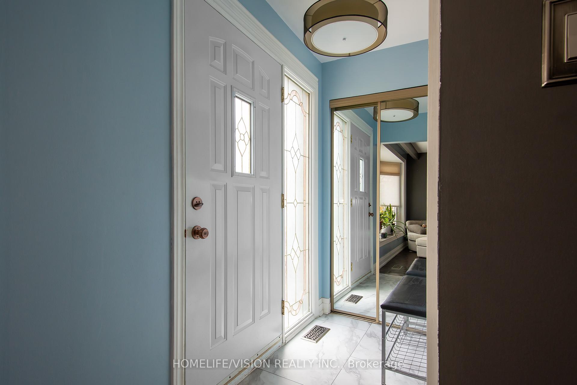 Photo 3 of 843 Sanok Drive, Pickering, West Shore — HOMEH