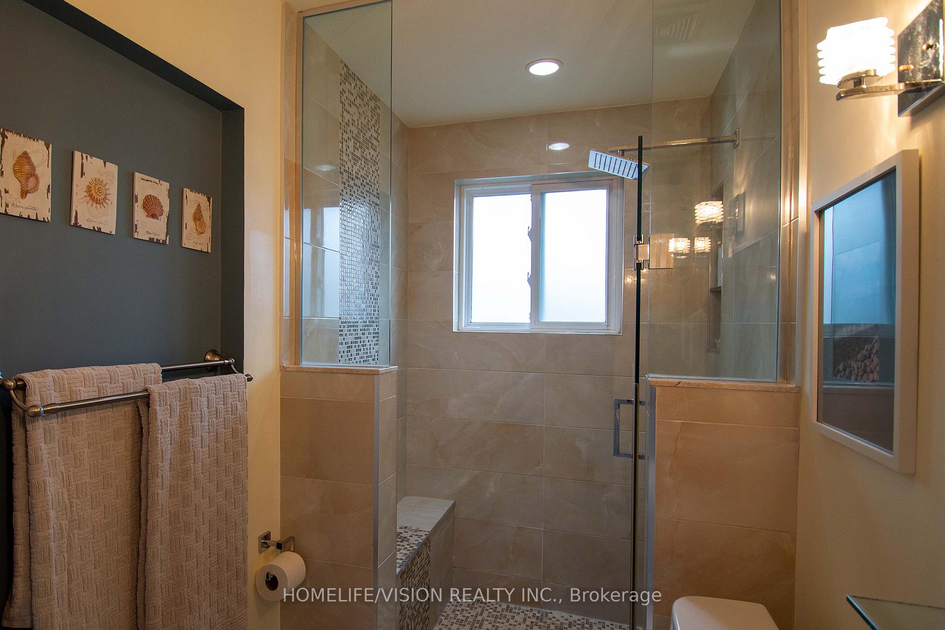 Photo 16 of 843 Sanok Drive, Pickering, West Shore — HOMEH