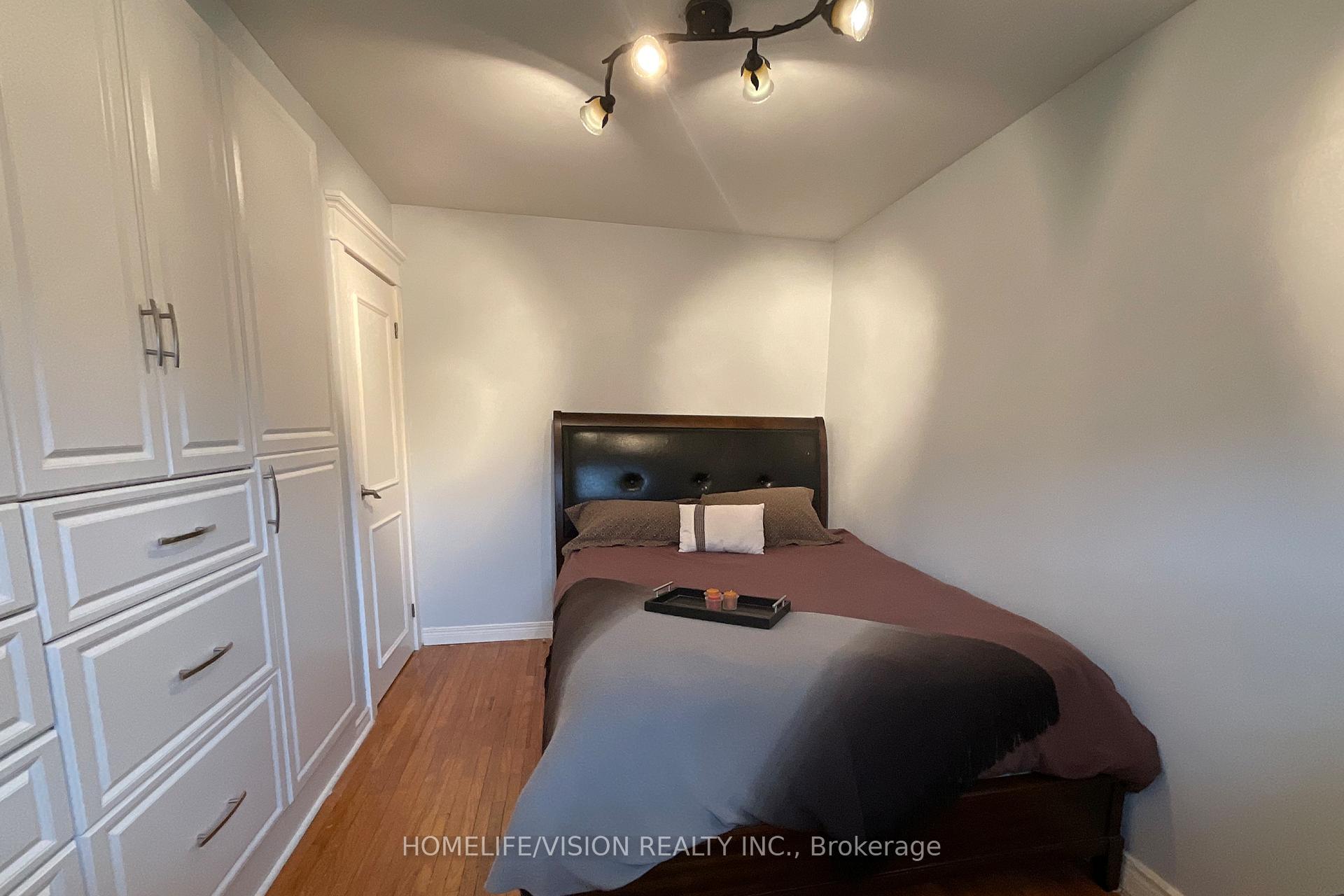 Photo 19 of 843 Sanok Drive, Pickering, West Shore — HOMEH