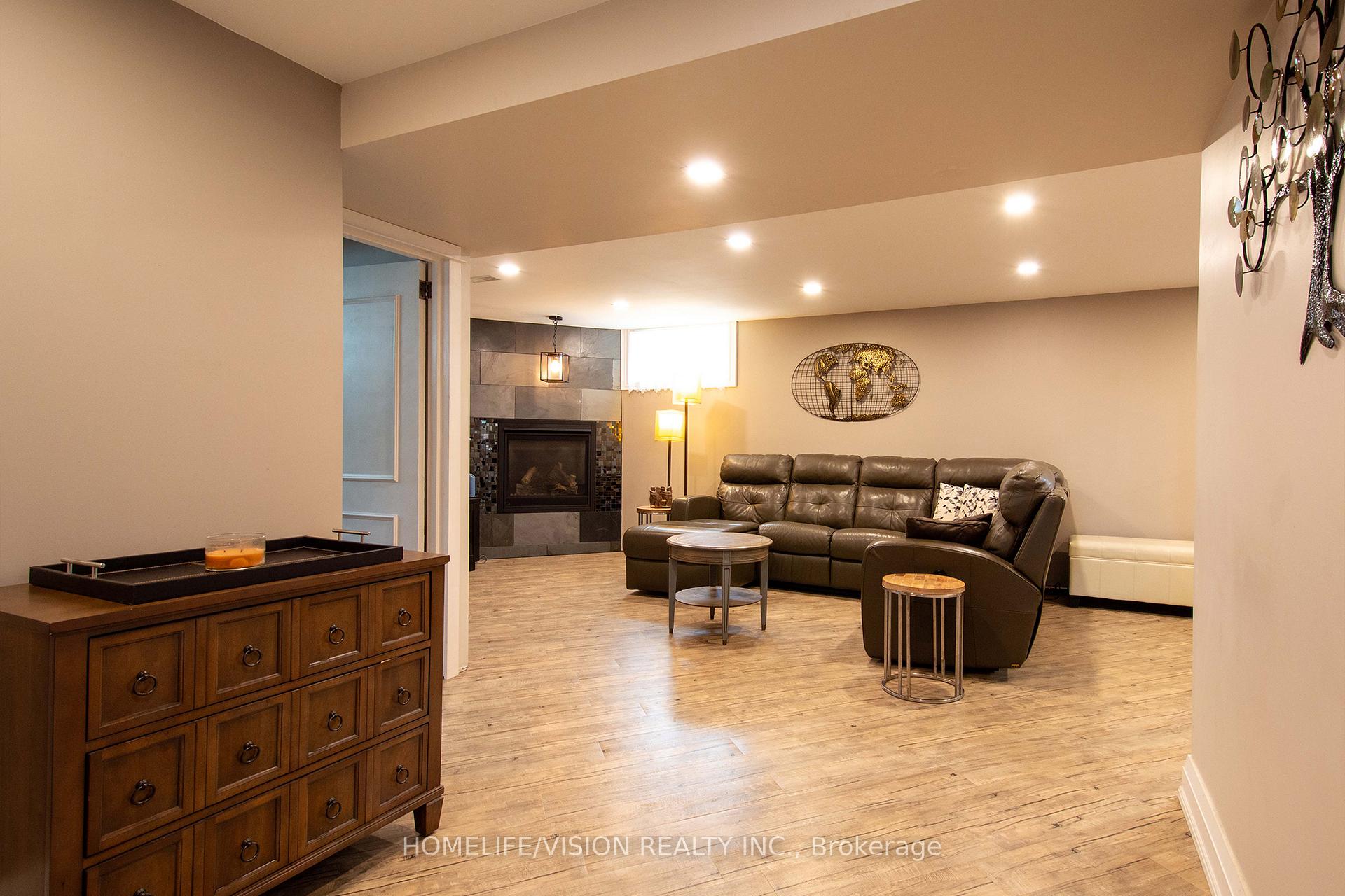 Photo 26 of 843 Sanok Drive, Pickering, West Shore — HOMEH