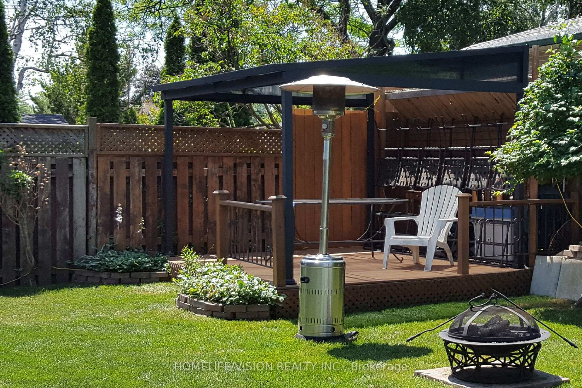 Photo 29 of 843 Sanok Drive, Pickering, West Shore — HOMEH