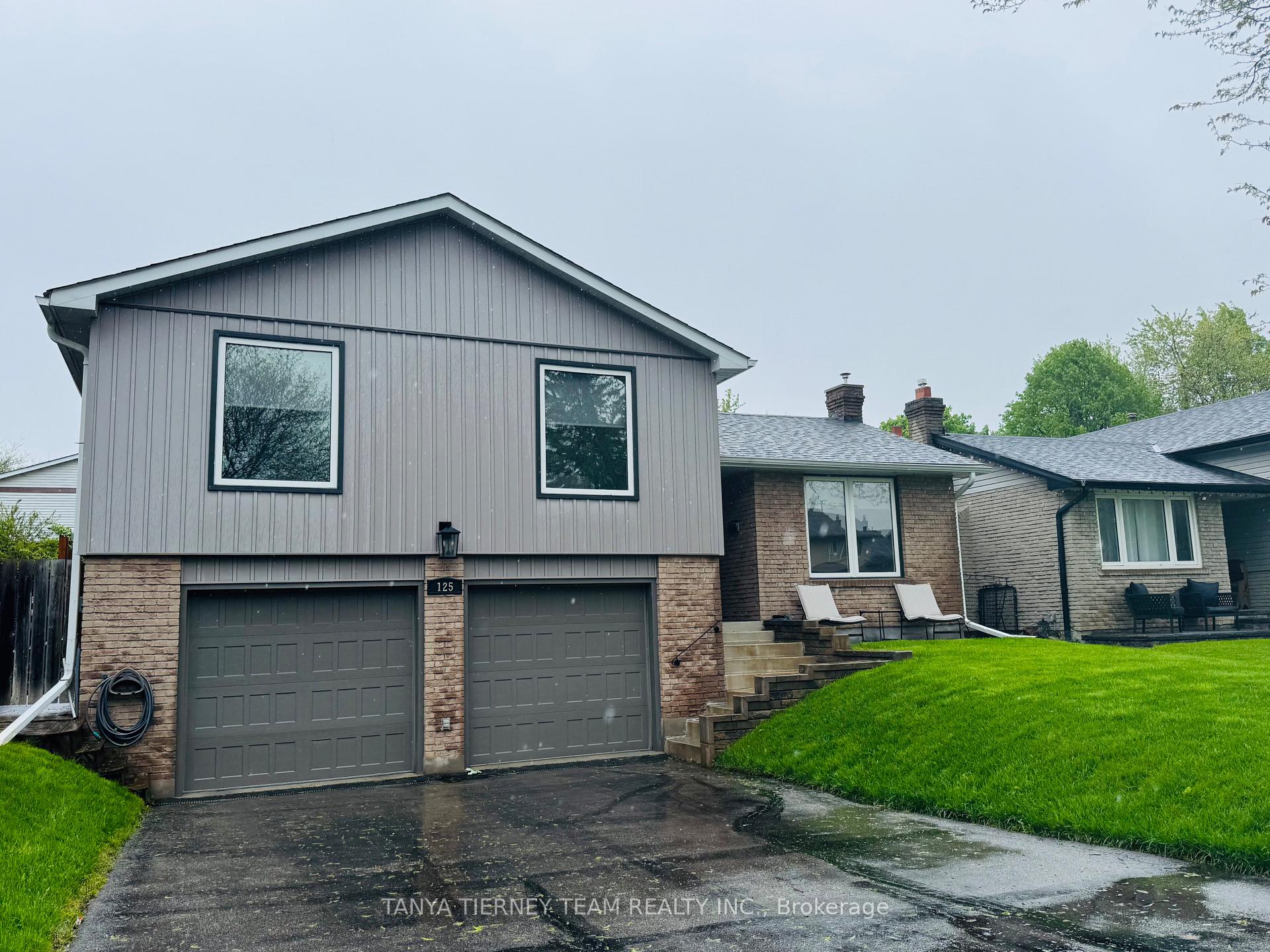 Photo 3 of 125 Guthrie Crescent, Whitby, Lynde Creek — HOMEH