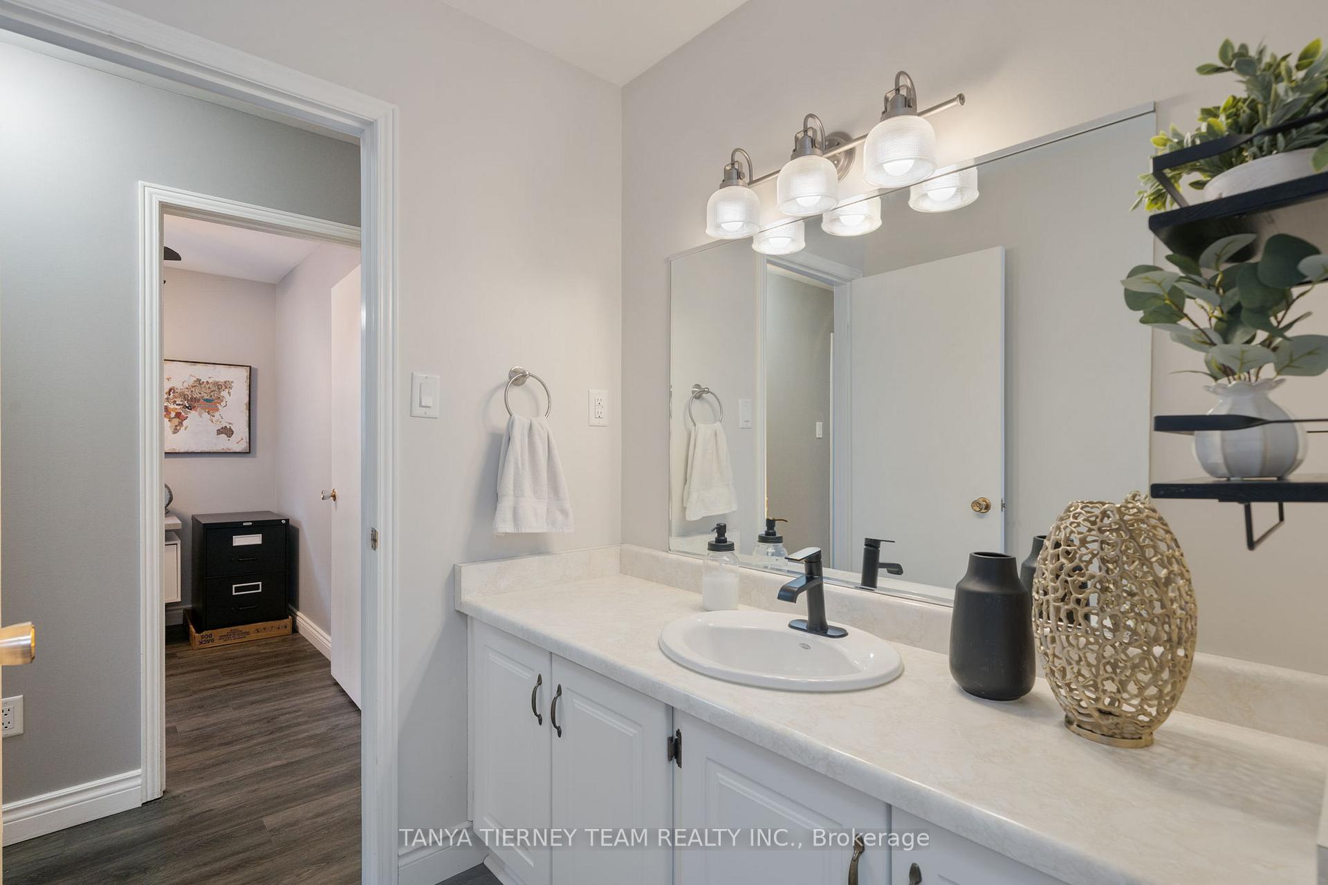 Photo 25 of 125 Guthrie Crescent, Whitby, Lynde Creek — HOMEH