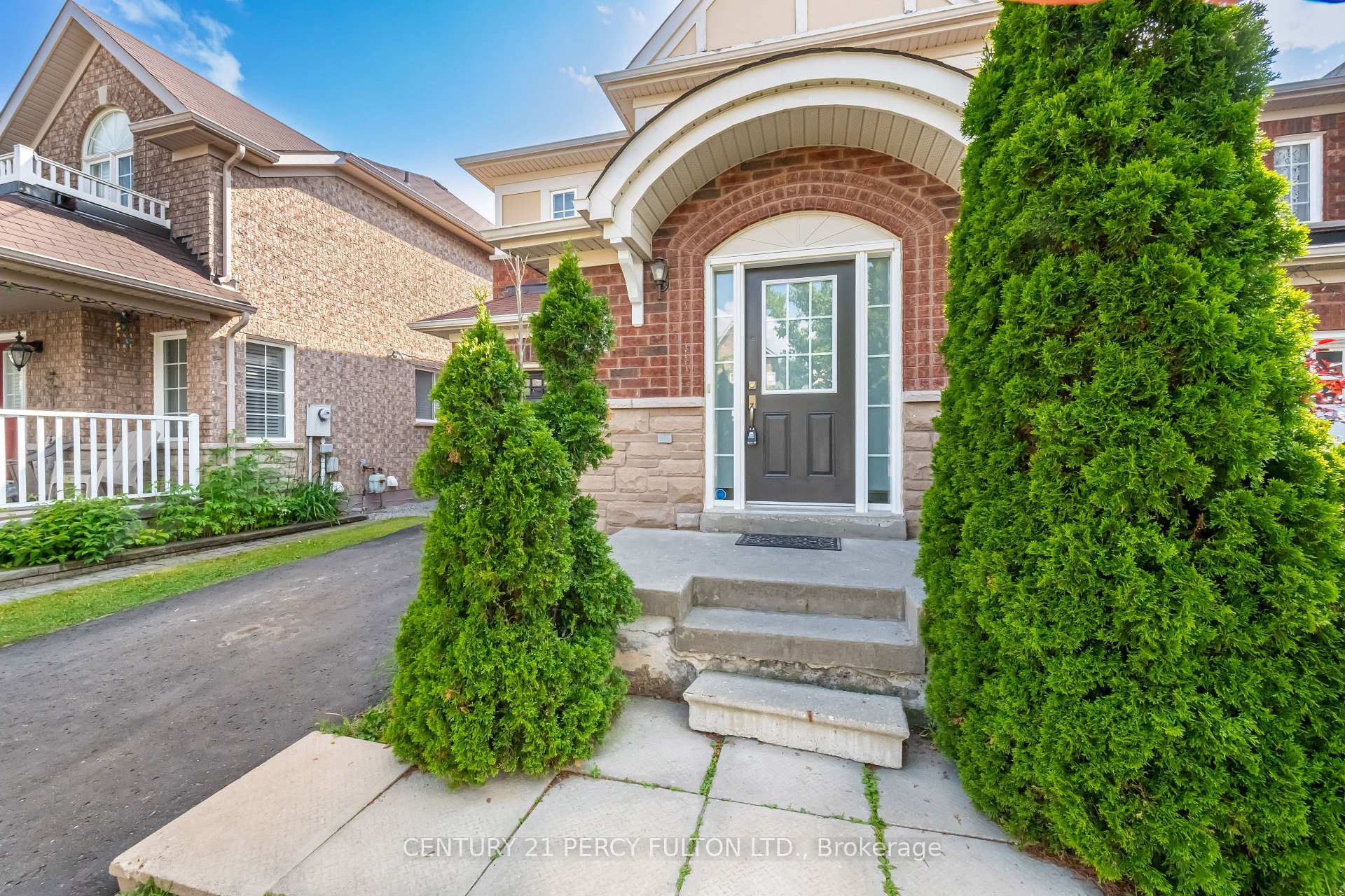 Photo 3 of 36 Feint Drive, Ajax, Northwest Ajax — HOMEH