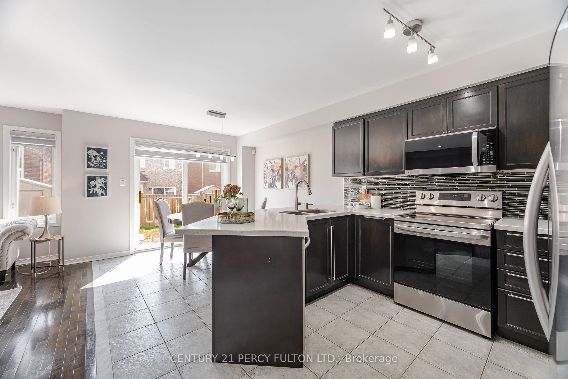 Photo 11 of 36 Feint Drive, Ajax, Northwest Ajax — HOMEH