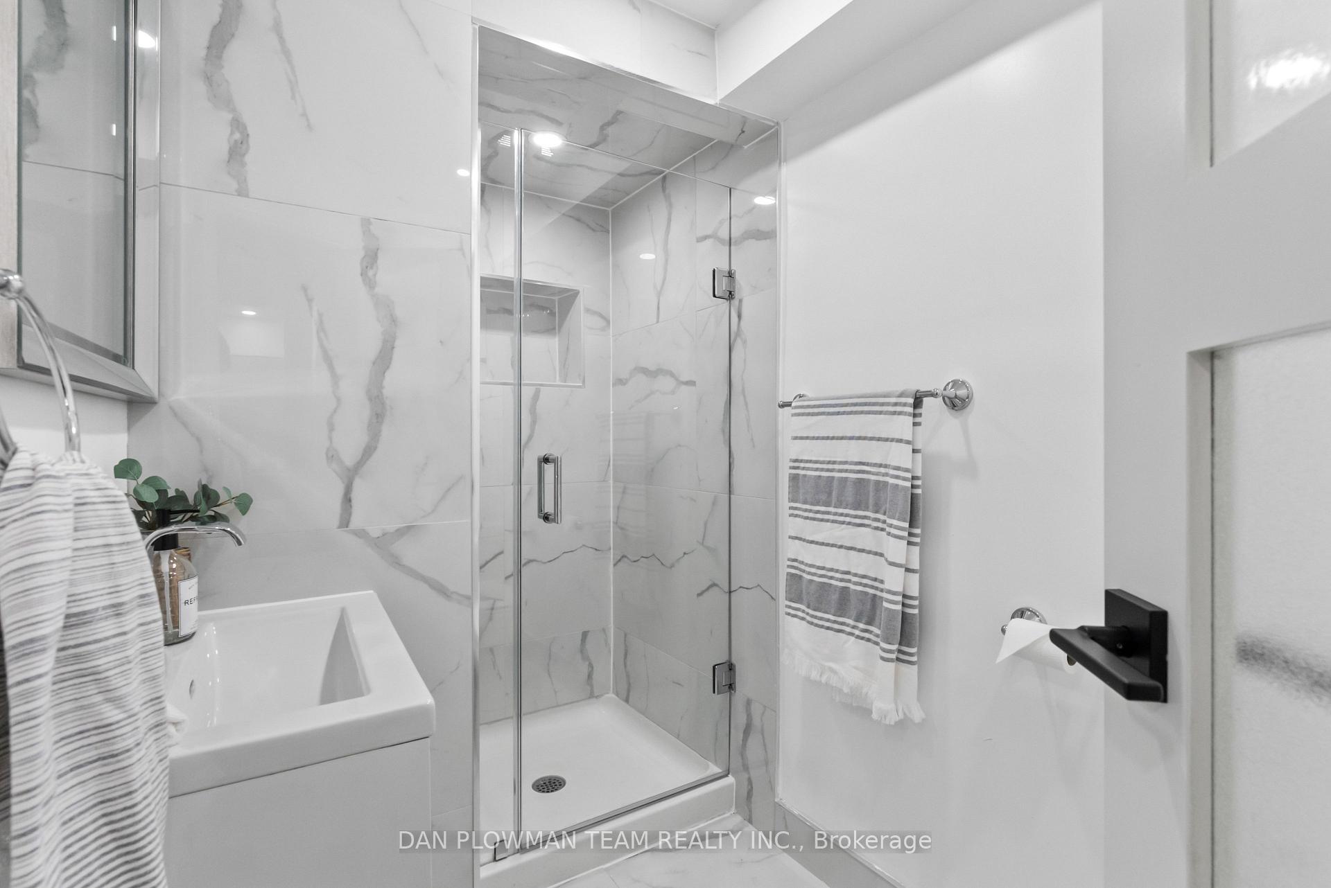 Photo 26 of 683 Foxwood Trail, Pickering, Amberlea — HOMEH