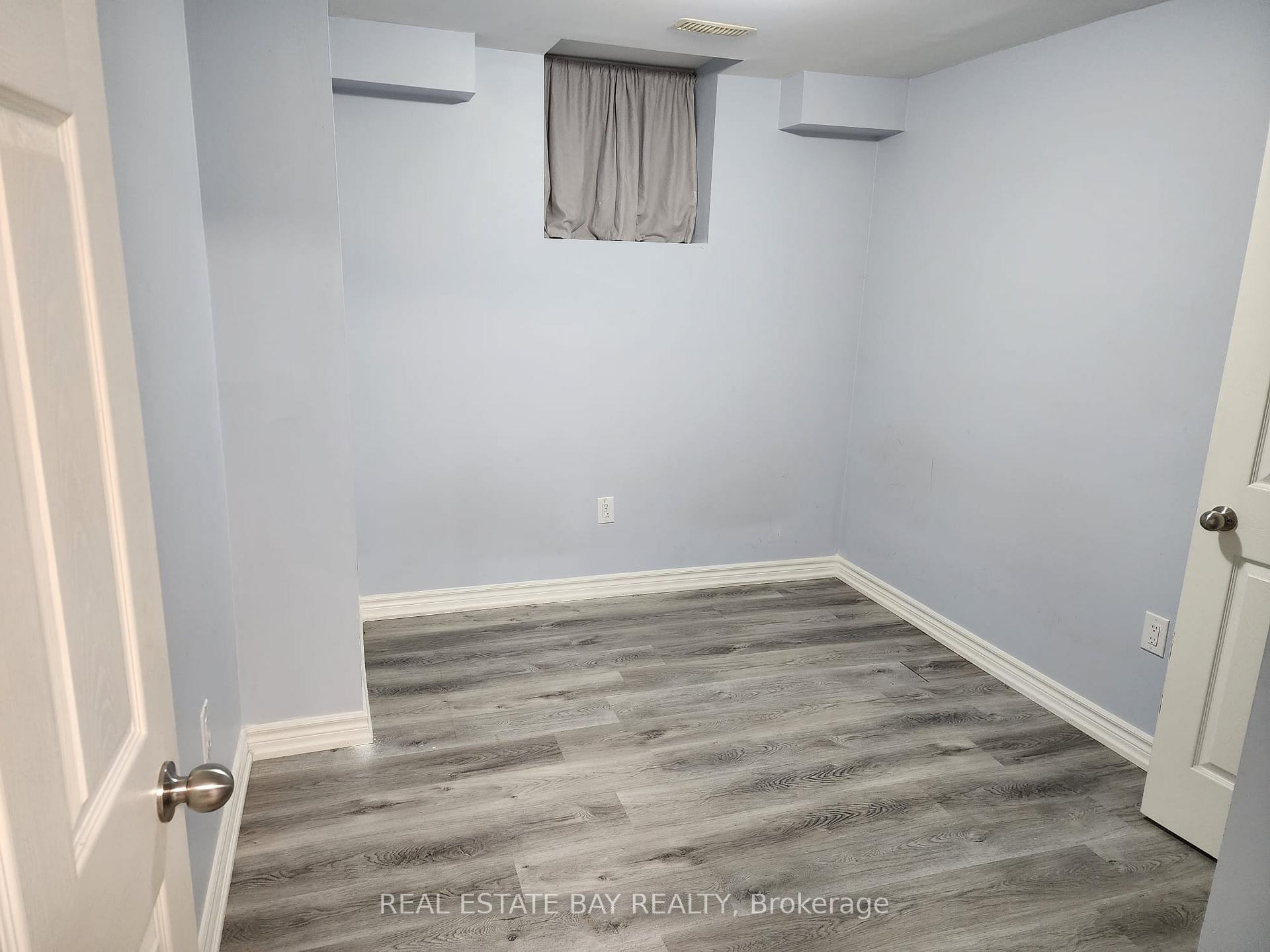 Photo 7 of 6 Elderslie Crescent, Vaughan, Kleinburg — HOMEH