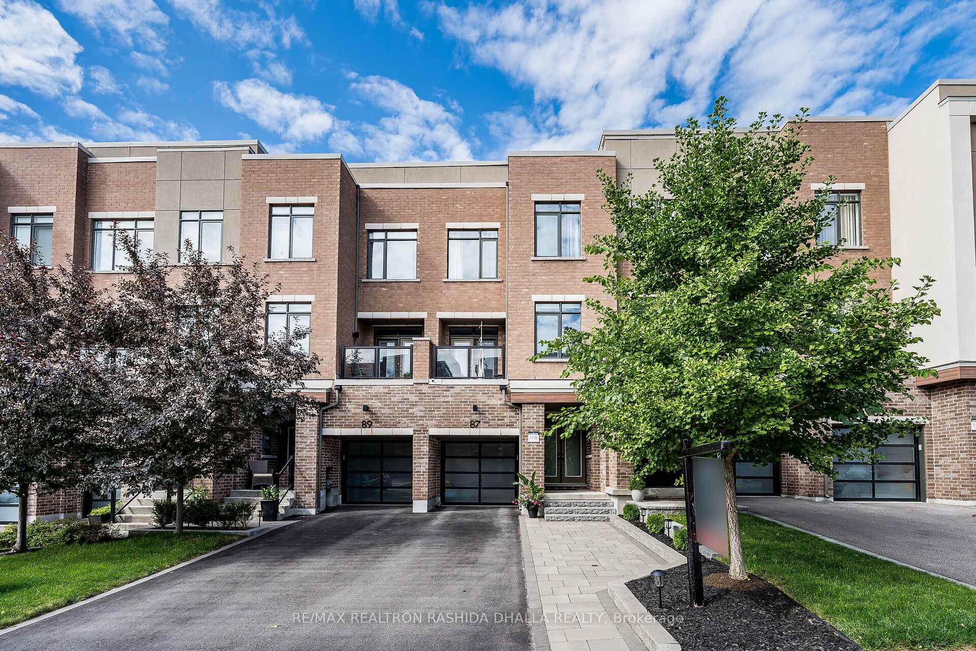 Photo 2 of 87 Glenngarry Crescent, Vaughan, Rural Vaughan — HOMEH
