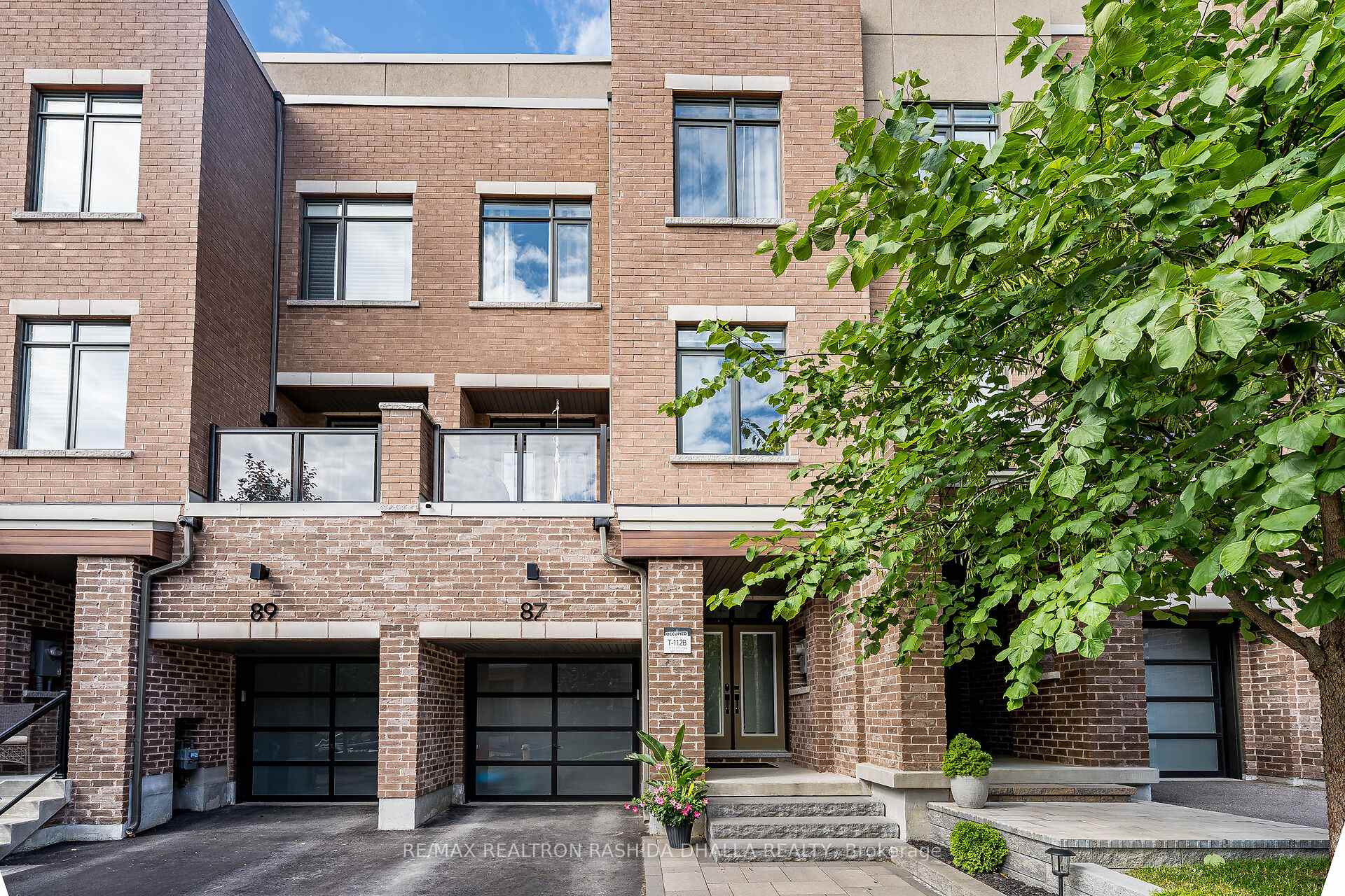 Photo 3 of 87 Glenngarry Crescent, Vaughan, Rural Vaughan — HOMEH
