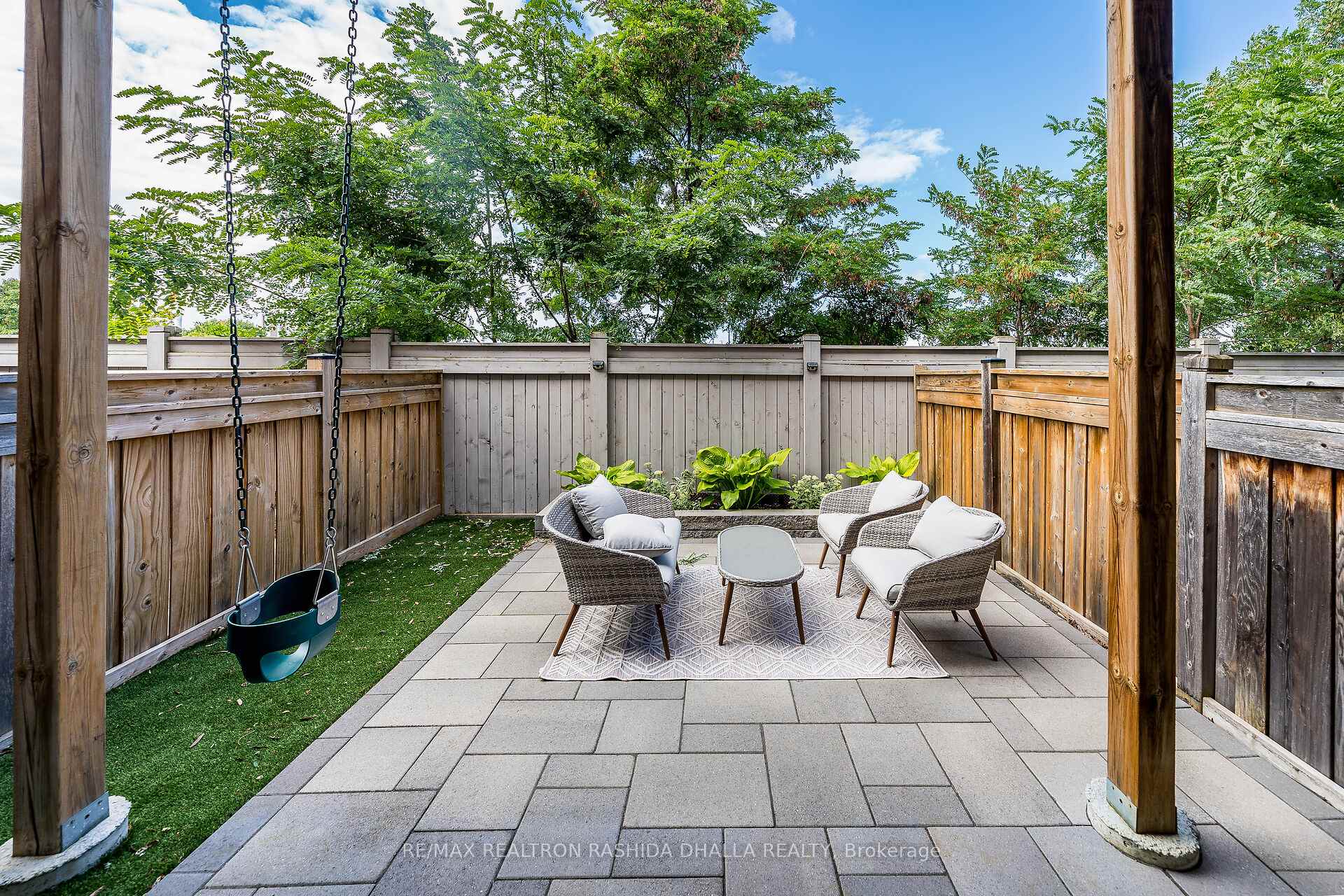 Photo 42 of 87 Glenngarry Crescent, Vaughan, Rural Vaughan — HOMEH