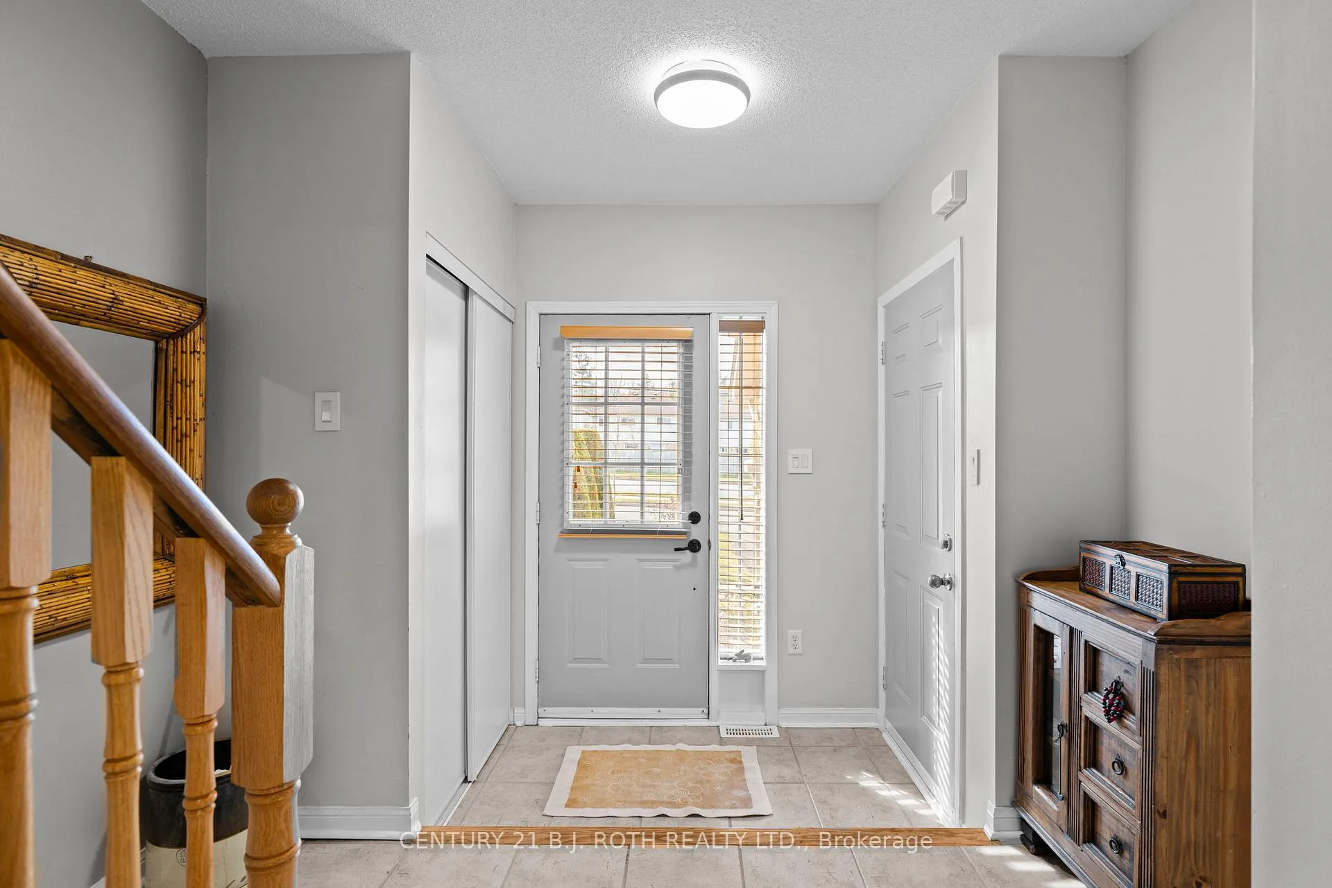 Photo 3 of 359 Ferndale Drive S, Barrie, Ardagh — HOMEH