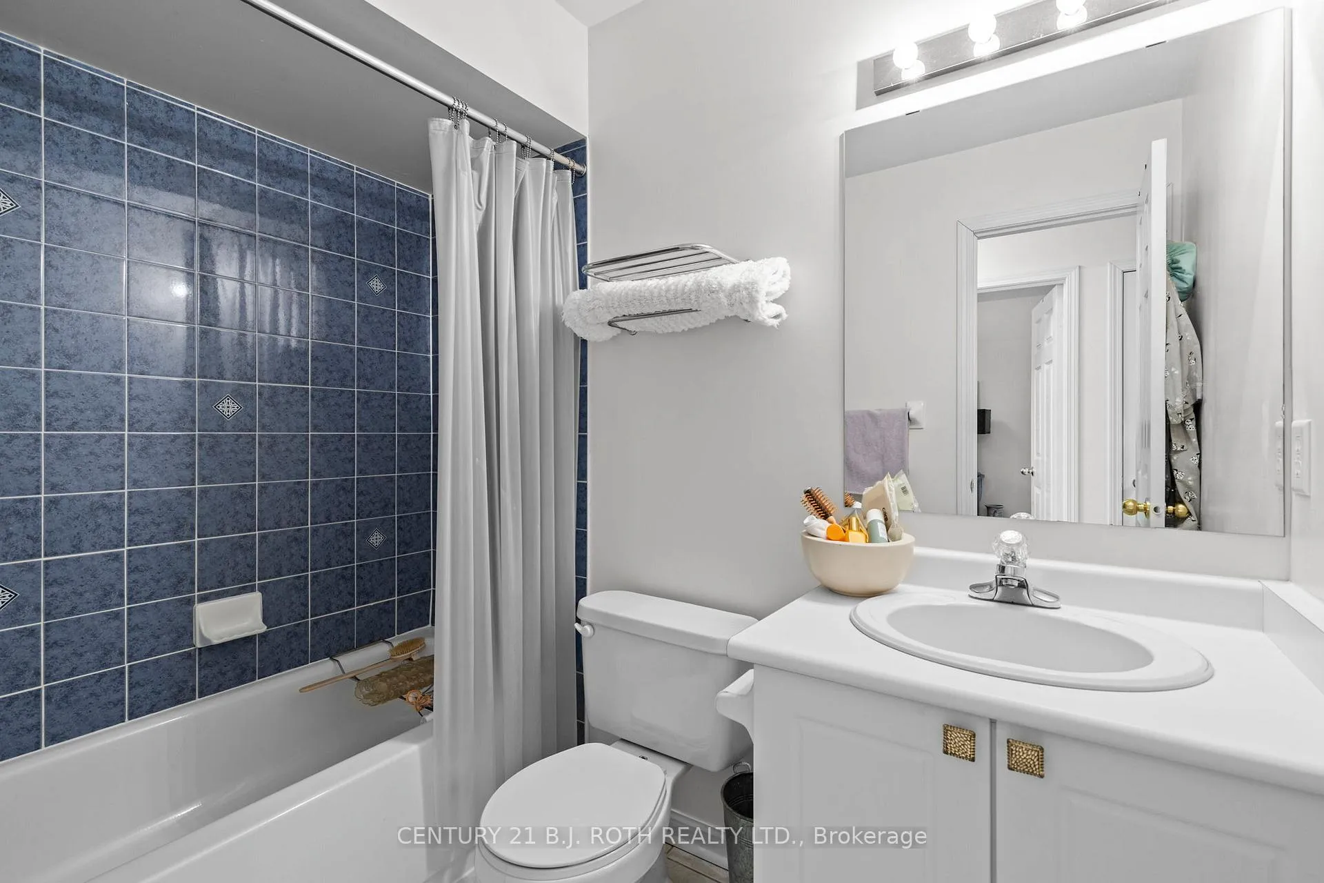 Photo 20 of 359 Ferndale Drive S, Barrie, Ardagh — HOMEH