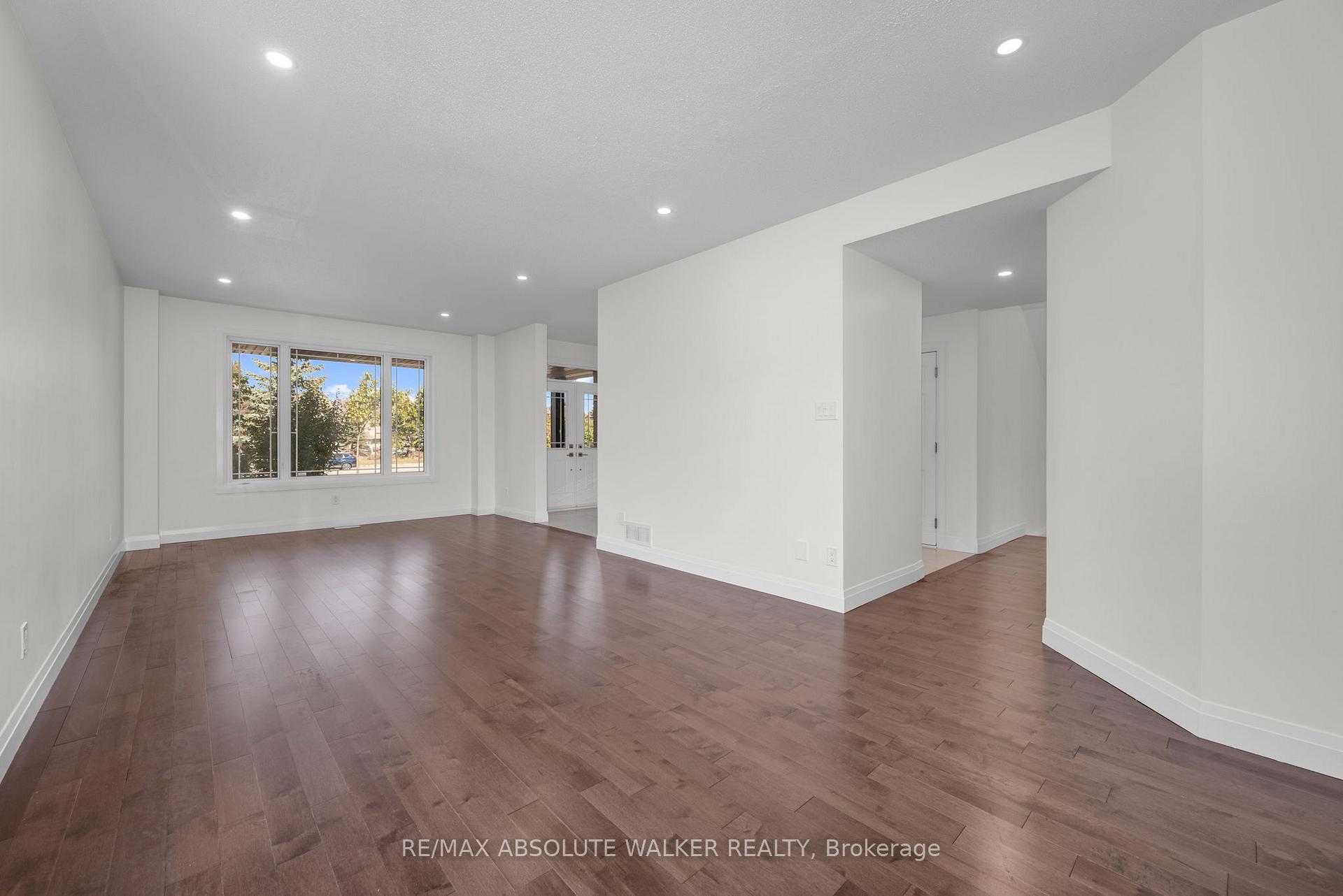 Photo 5 of 424 Nittany Crescent, Ottawa, Barrhaven - Strandherd — HOMEH