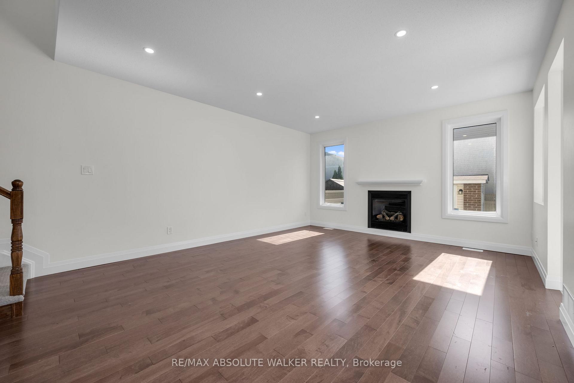 Photo 9 of 424 Nittany Crescent, Ottawa, Barrhaven - Strandherd — HOMEH