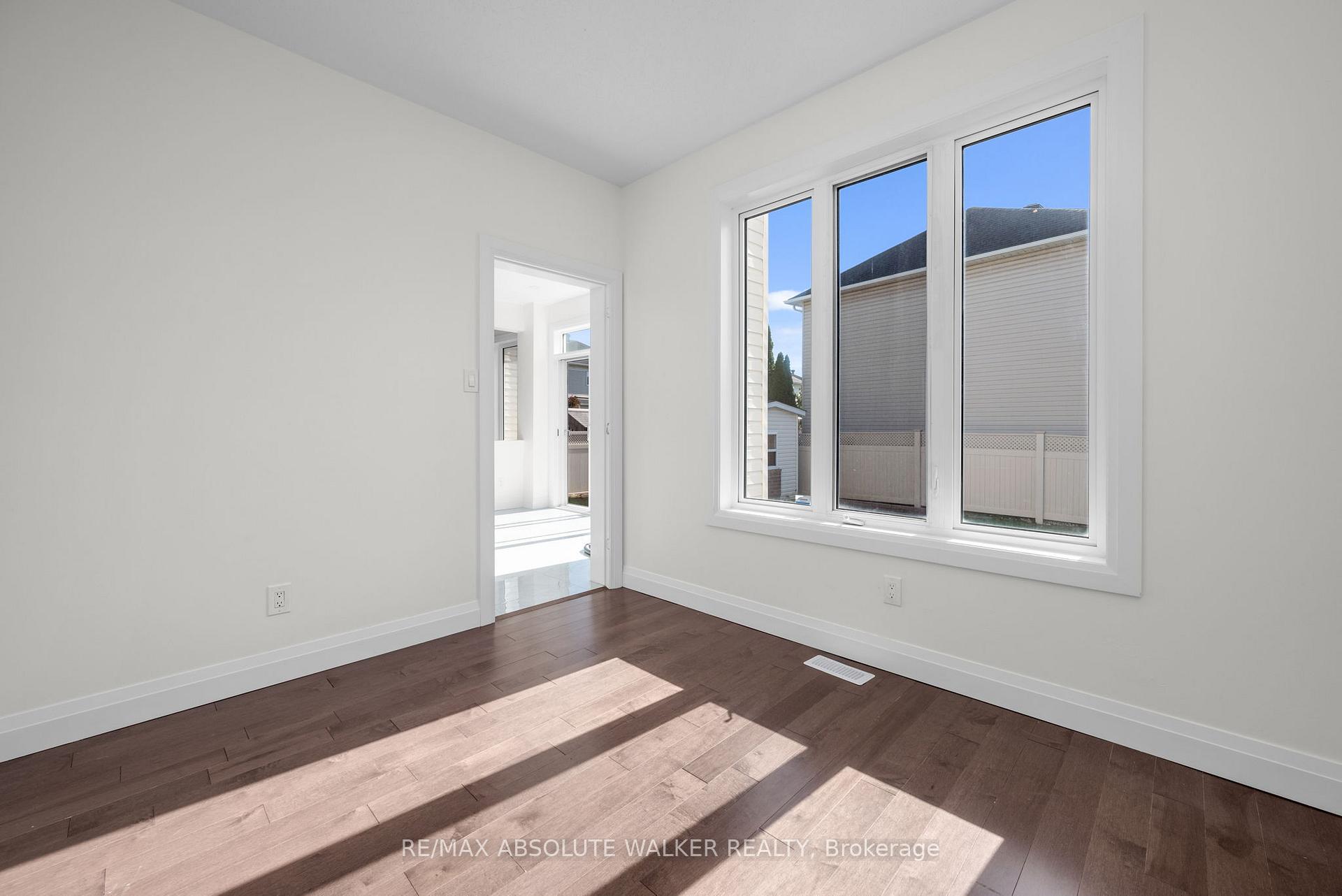 Photo 14 of 424 Nittany Crescent, Ottawa, Barrhaven - Strandherd — HOMEH