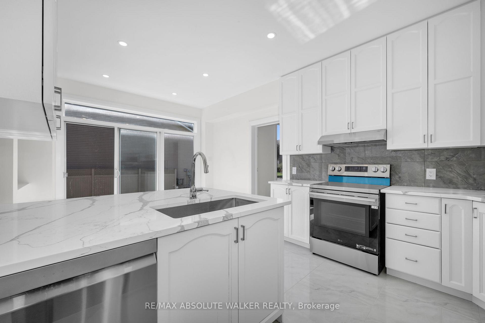 Photo 21 of 424 Nittany Crescent, Ottawa, Barrhaven - Strandherd — HOMEH