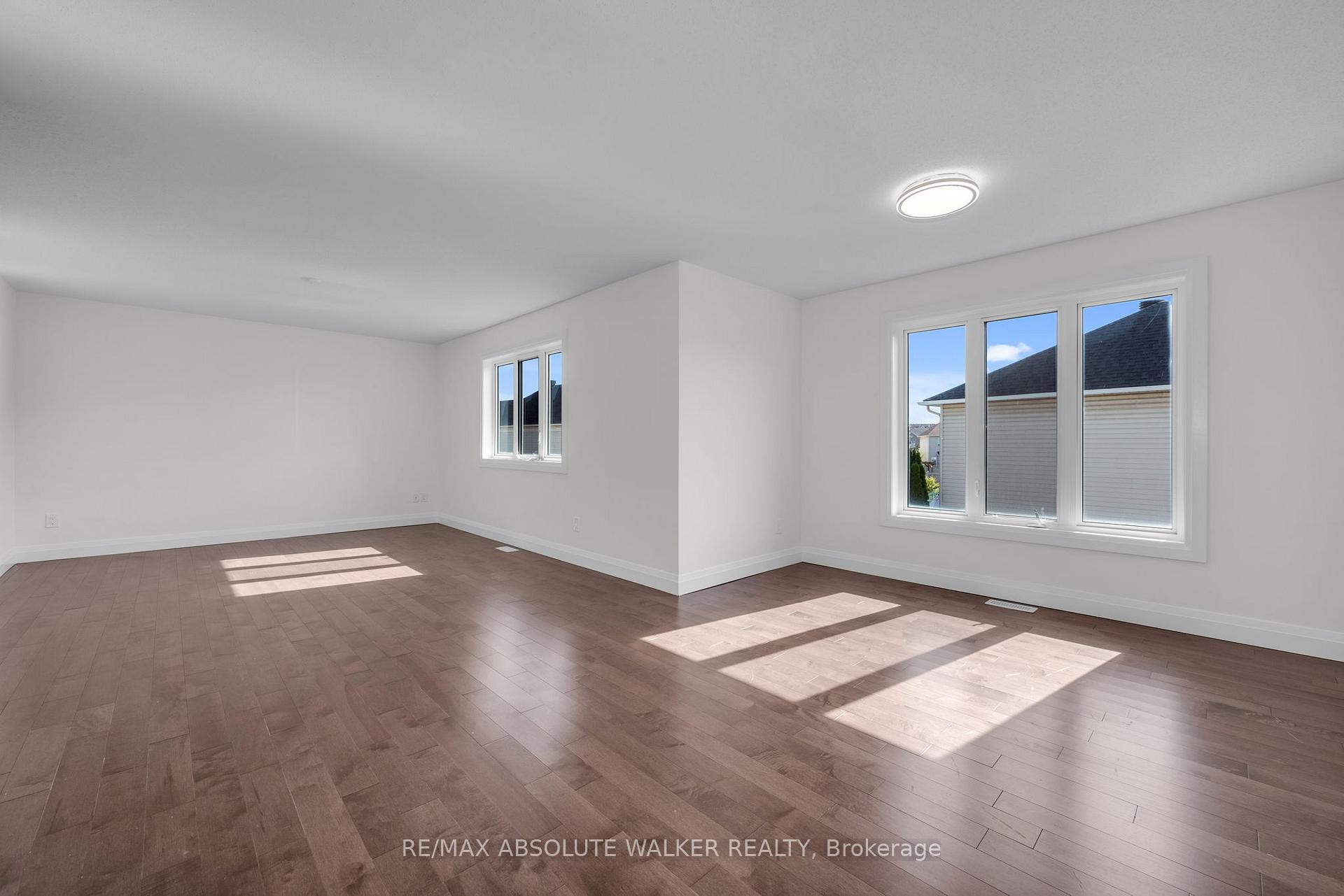 Photo 25 of 424 Nittany Crescent, Ottawa, Barrhaven - Strandherd — HOMEH