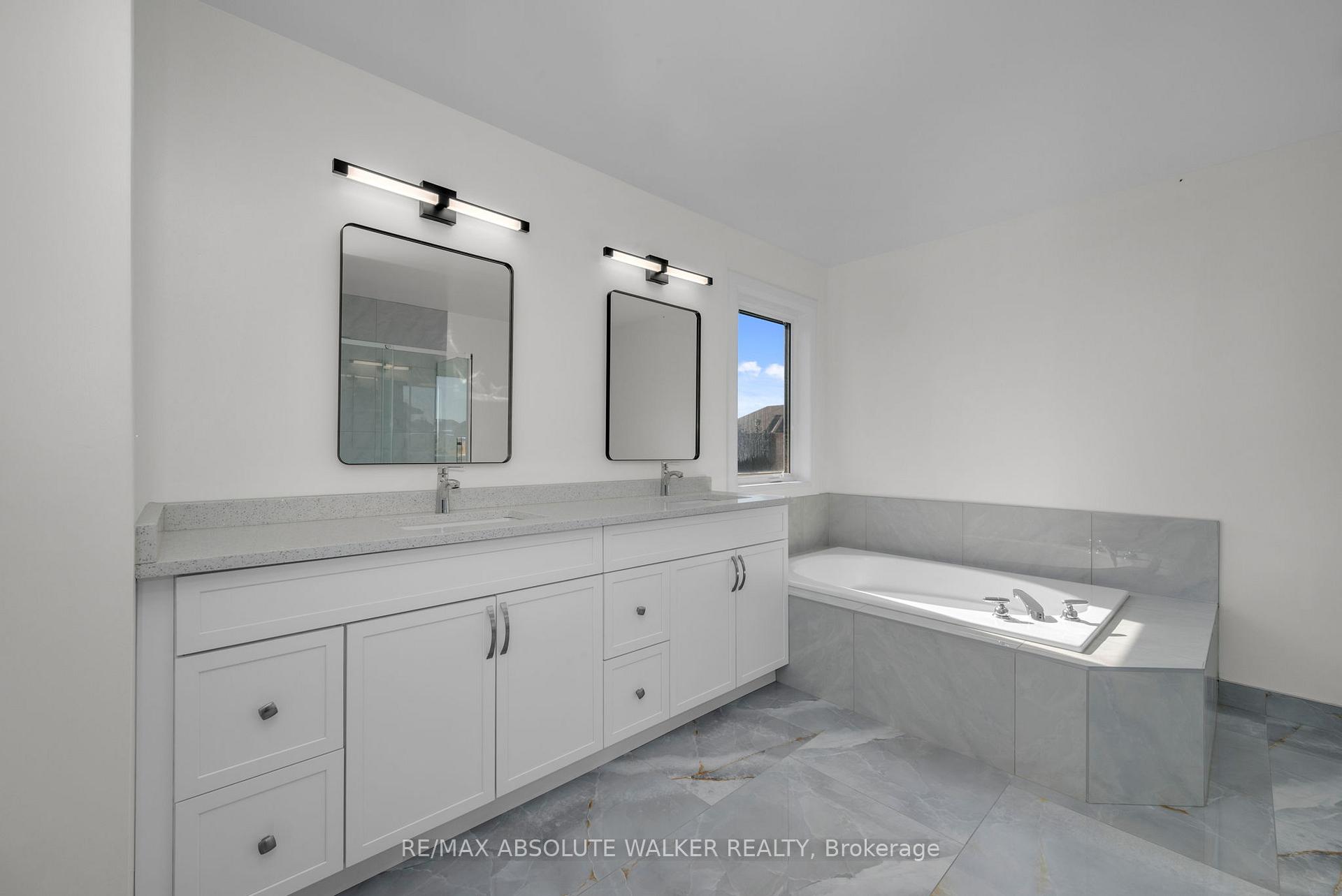Photo 20 of 424 Nittany Crescent, Ottawa, Barrhaven - Strandherd — HOMEH