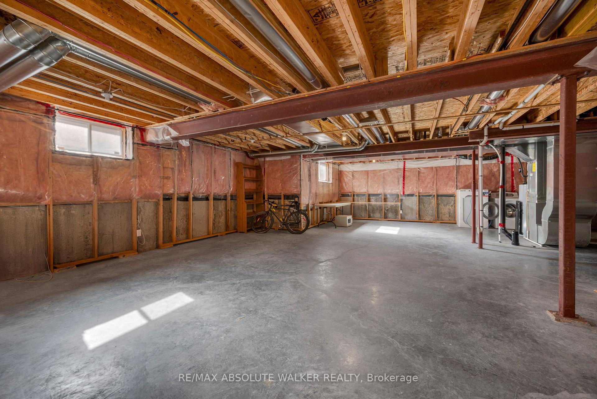 Photo 37 of 424 Nittany Crescent, Ottawa, Barrhaven - Strandherd — HOMEH
