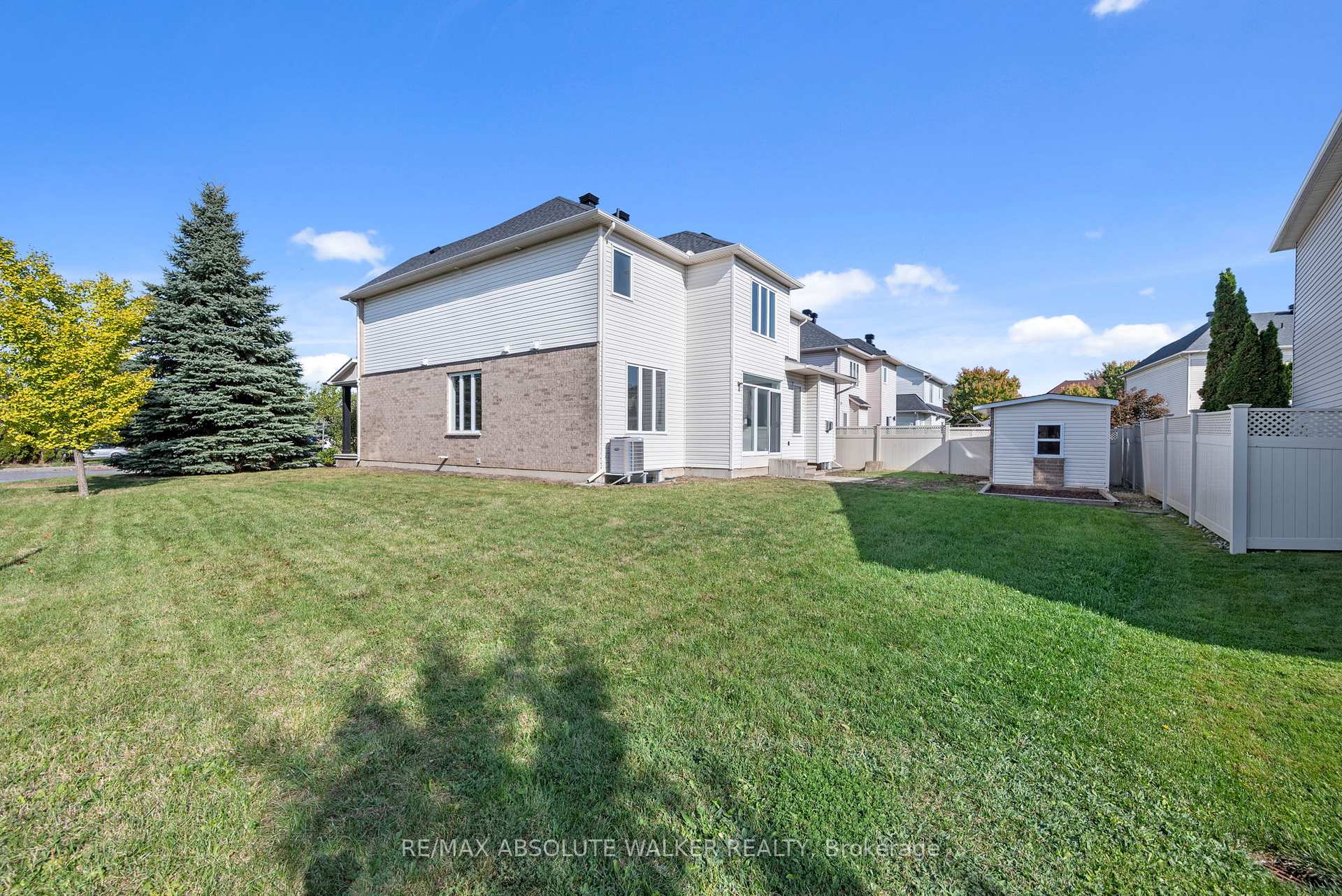 Photo 35 of 424 Nittany Crescent, Ottawa, Barrhaven - Strandherd — HOMEH