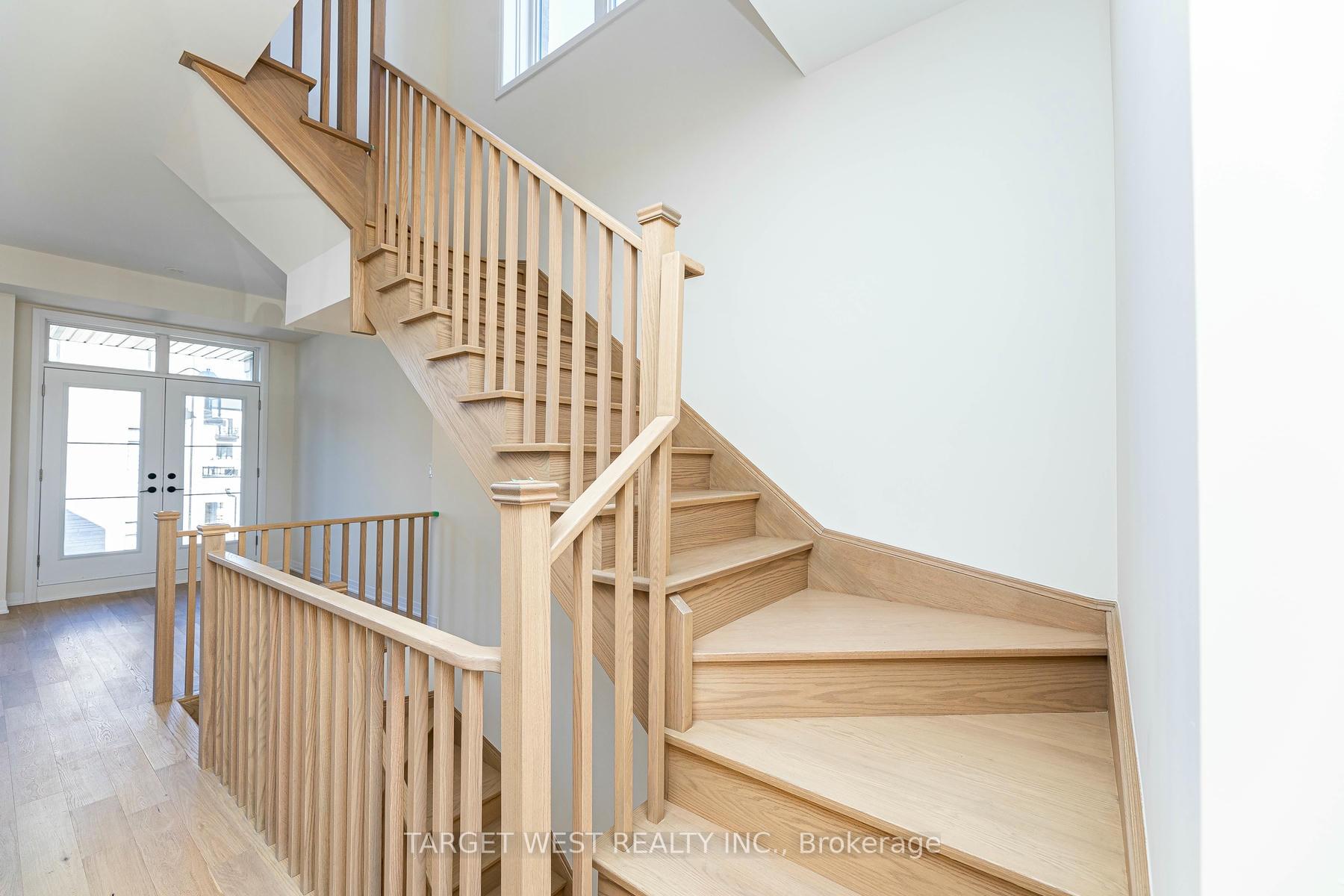 Photo 2 of 23 Archambault Way, Vaughan, Vellore Village — HOMEH