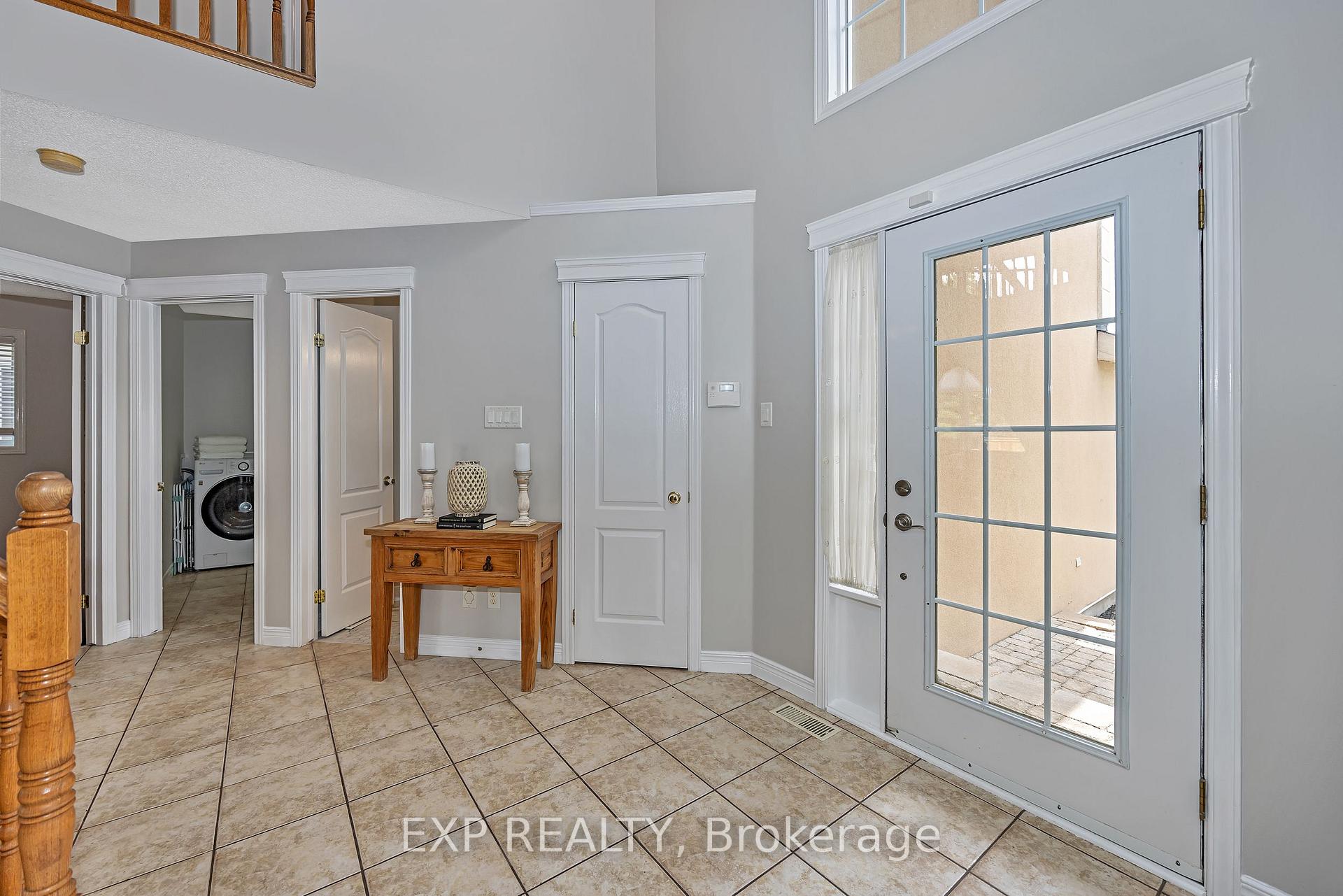 Photo 3 of 3722 Mountain Meadows Crescent N, Ottawa, Riverside South/Gloucester Glen — HOMEH