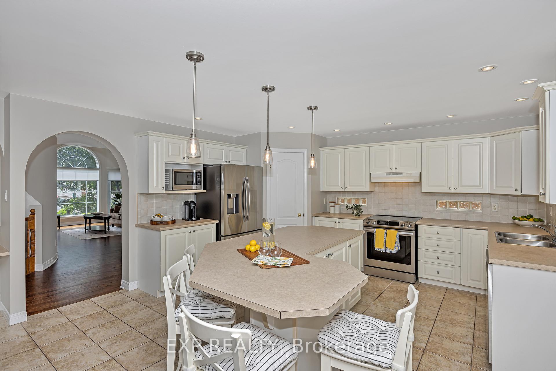 Photo 11 of 3722 Mountain Meadows Crescent N, Ottawa, Riverside South/Gloucester Glen — HOMEH