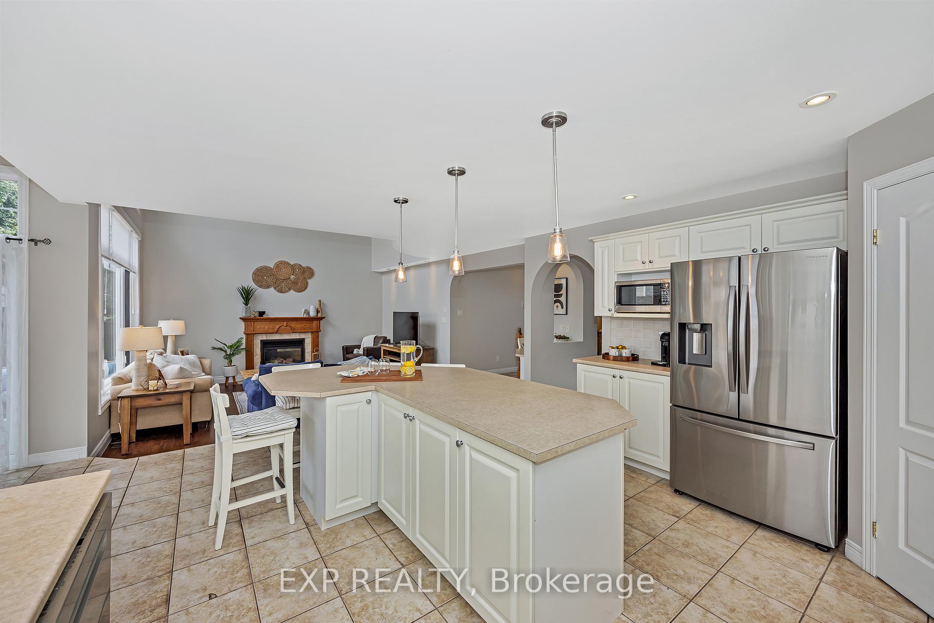 Photo 12 of 3722 Mountain Meadows Crescent N, Ottawa, Riverside South/Gloucester Glen — HOMEH