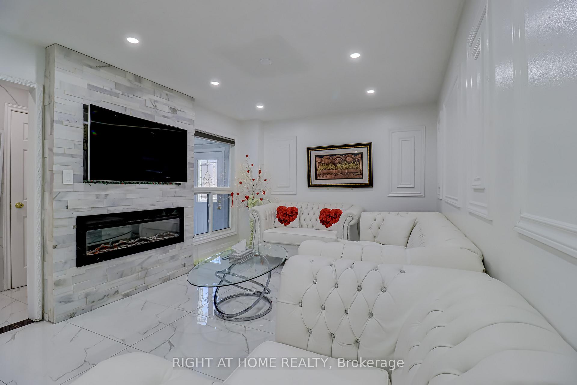 Photo 1 of 63 Cog Hill Drive, Vaughan, Glen Shields — HOMEH