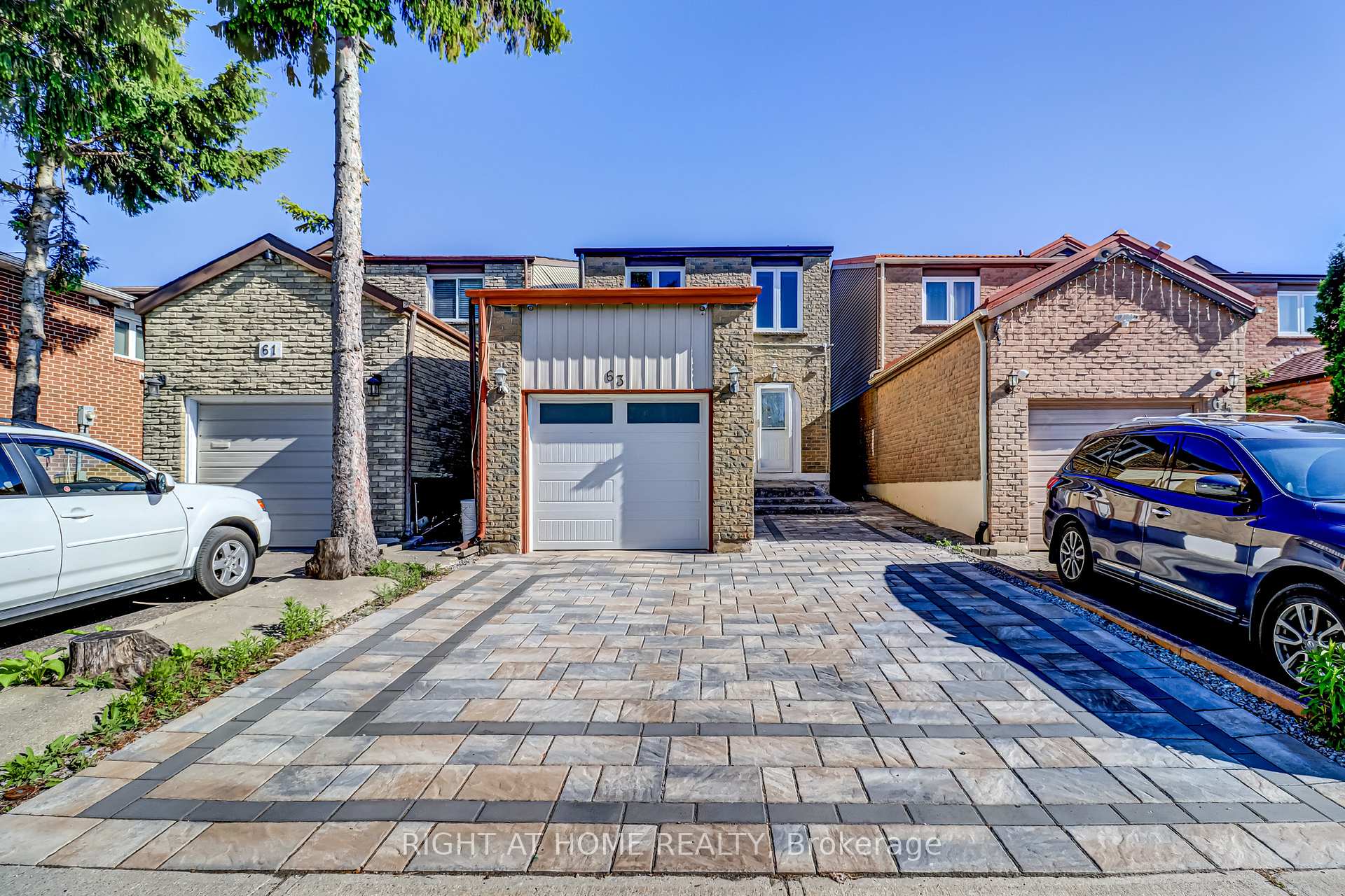 Photo 3 of 63 Cog Hill Drive, Vaughan, Glen Shields — HOMEH