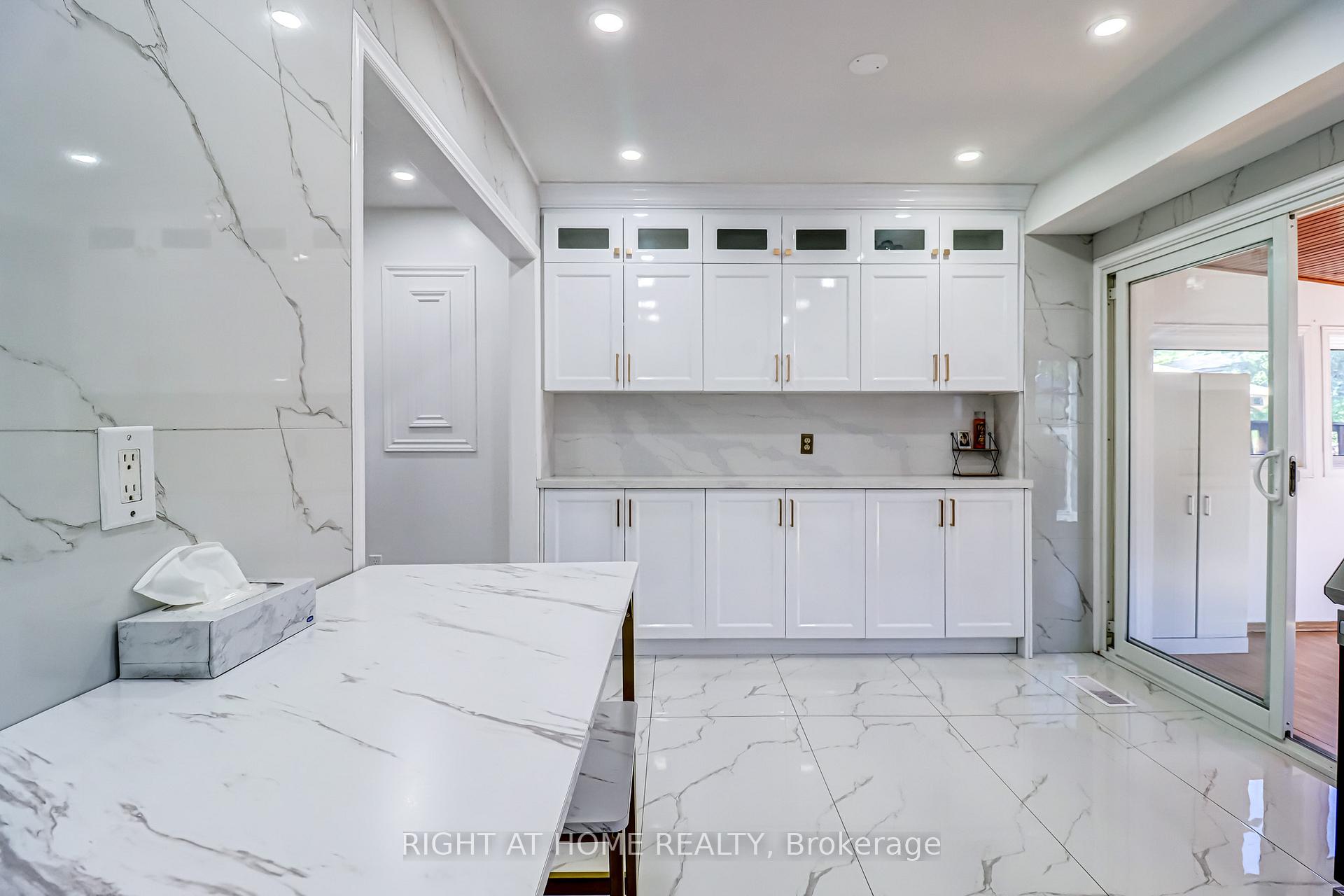 Photo 12 of 63 Cog Hill Drive, Vaughan, Glen Shields — HOMEH