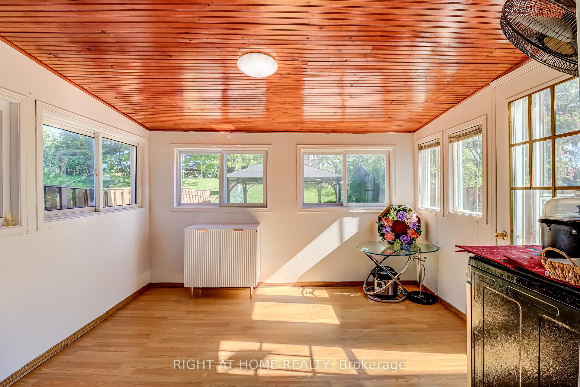 Photo 14 of 63 Cog Hill Drive, Vaughan, Glen Shields — HOMEH