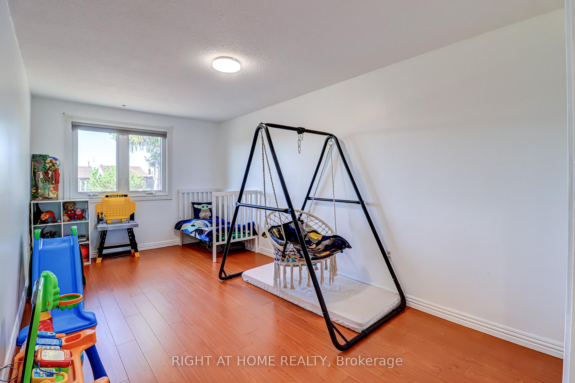 Photo 19 of 63 Cog Hill Drive, Vaughan, Glen Shields — HOMEH