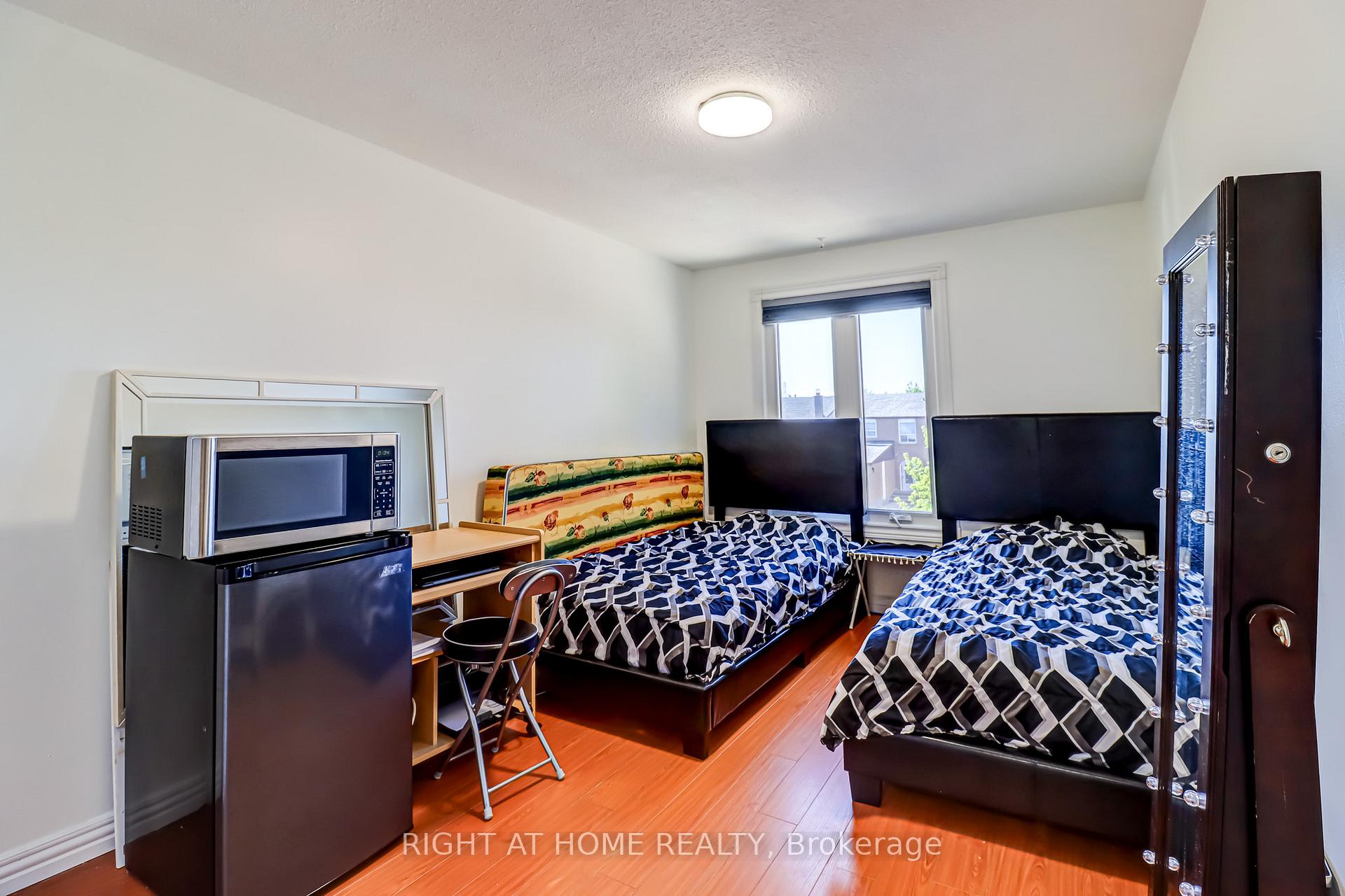 Photo 20 of 63 Cog Hill Drive, Vaughan, Glen Shields — HOMEH