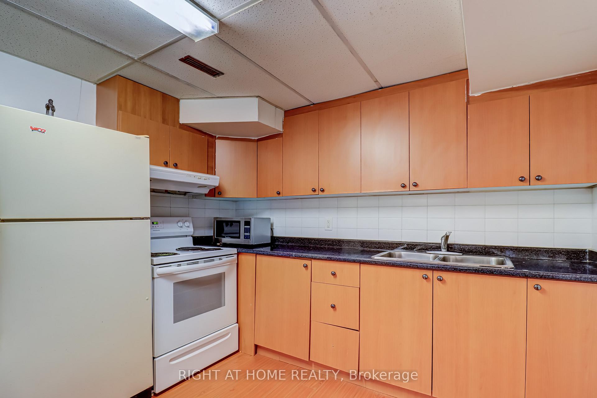 Photo 22 of 63 Cog Hill Drive, Vaughan, Glen Shields — HOMEH