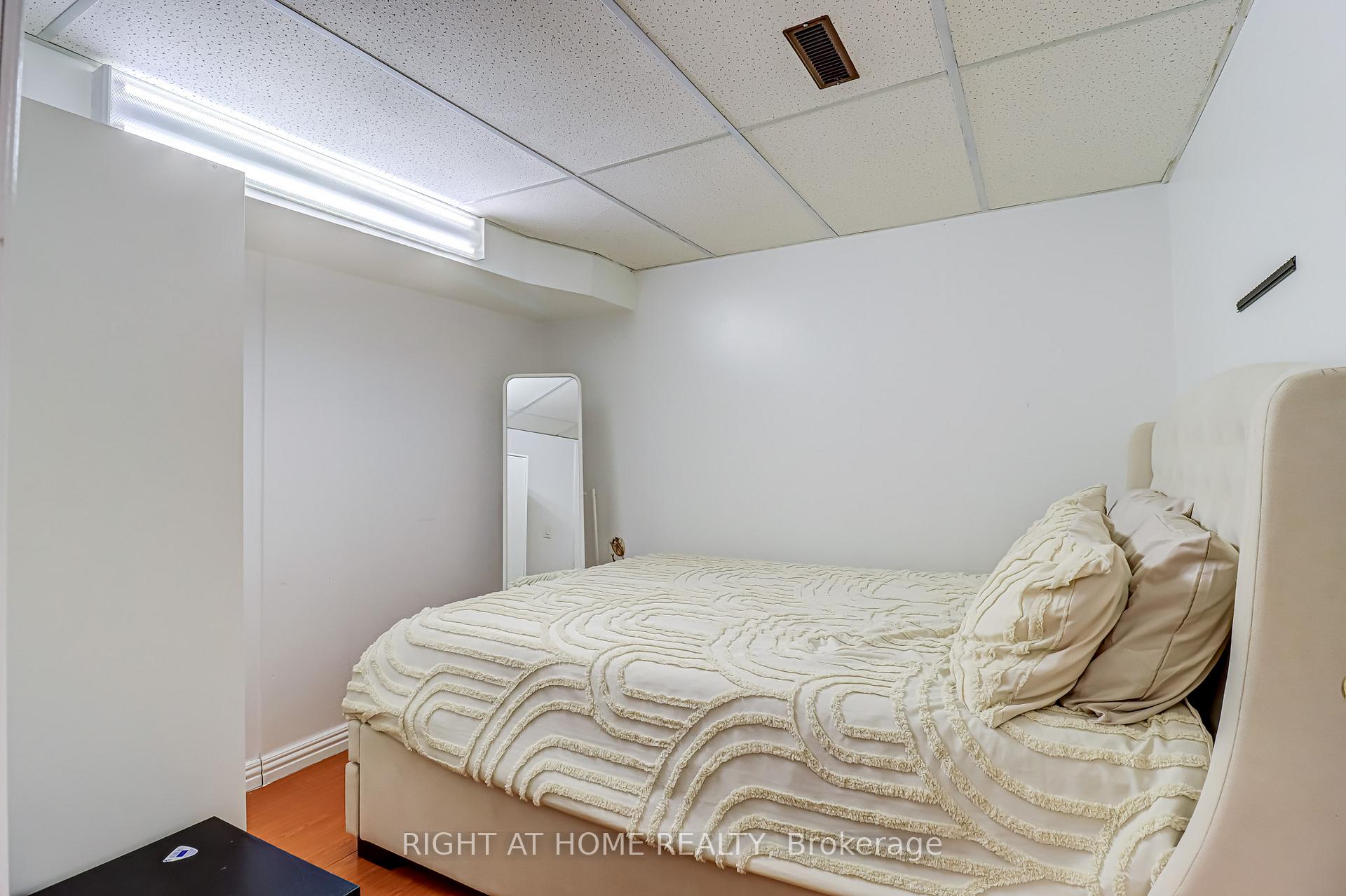 Photo 24 of 63 Cog Hill Drive, Vaughan, Glen Shields — HOMEH
