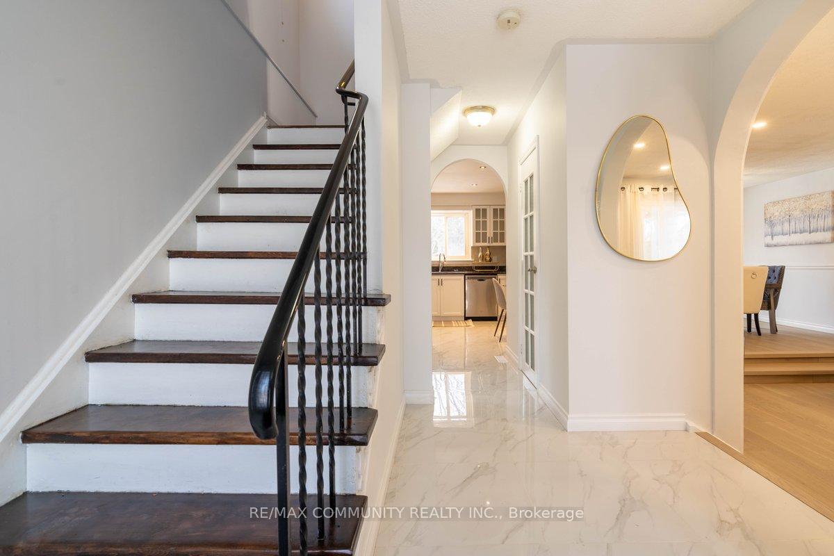 Photo 2 of 1736 Shadybrook Drive, Pickering, Amberlea — HOMEH