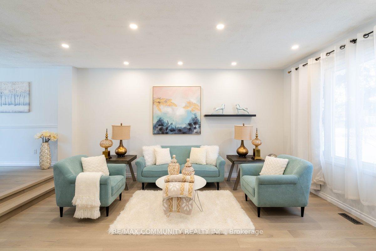 Photo 3 of 1736 Shadybrook Drive, Pickering, Amberlea — HOMEH