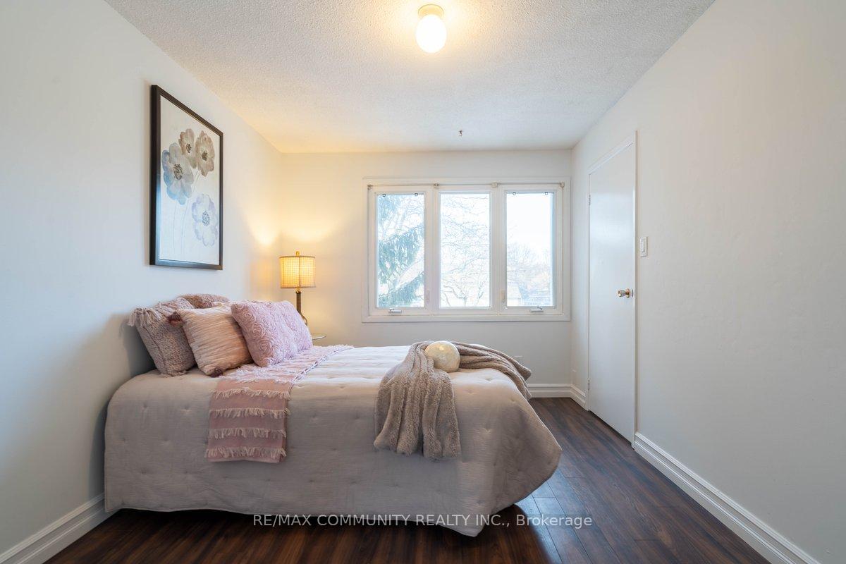 Photo 12 of 1736 Shadybrook Drive, Pickering, Amberlea — HOMEH
