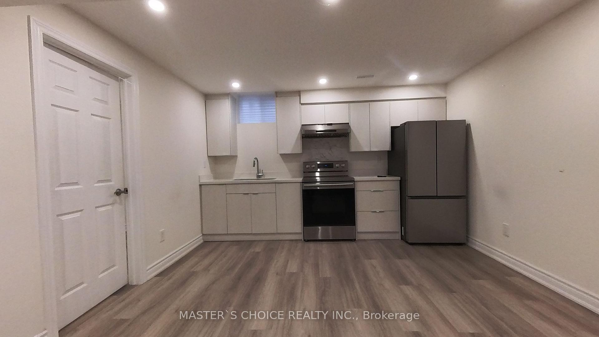 Front of Unit Bsmt Ap, 6 Rusty Trail