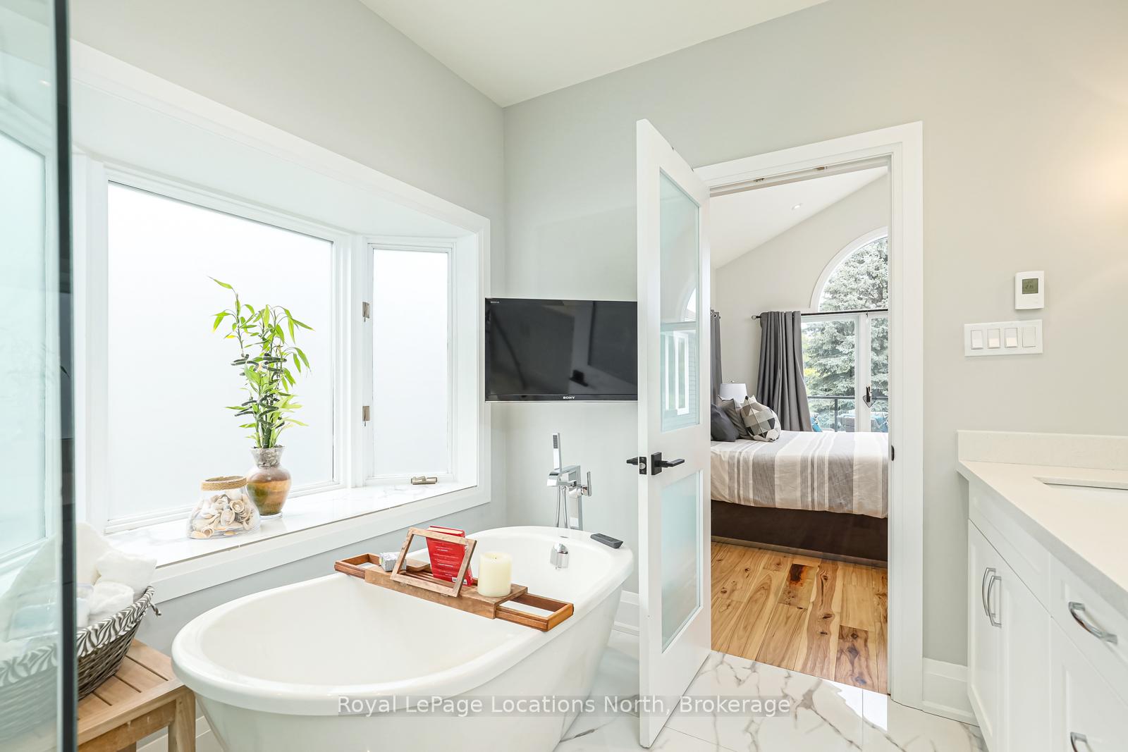 Photo 14 of 141 Grand Cypress Lane, Blue Mountains — HOMEH
