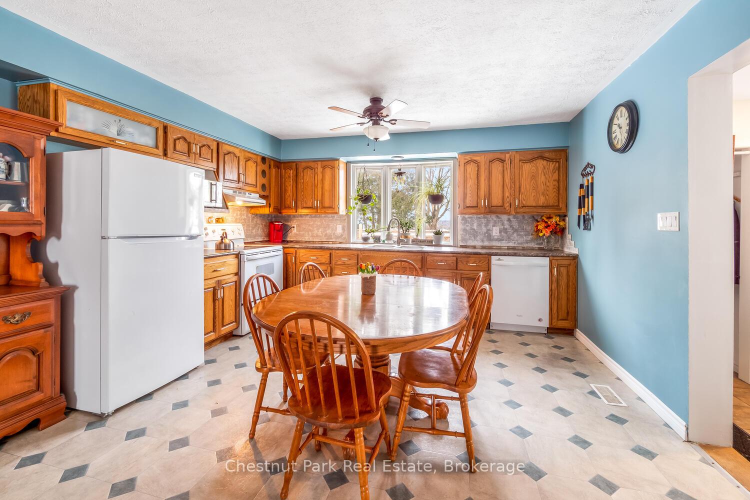 Photo 9 of 175 4TH St SW, Arran-Elderslie — HOMEH